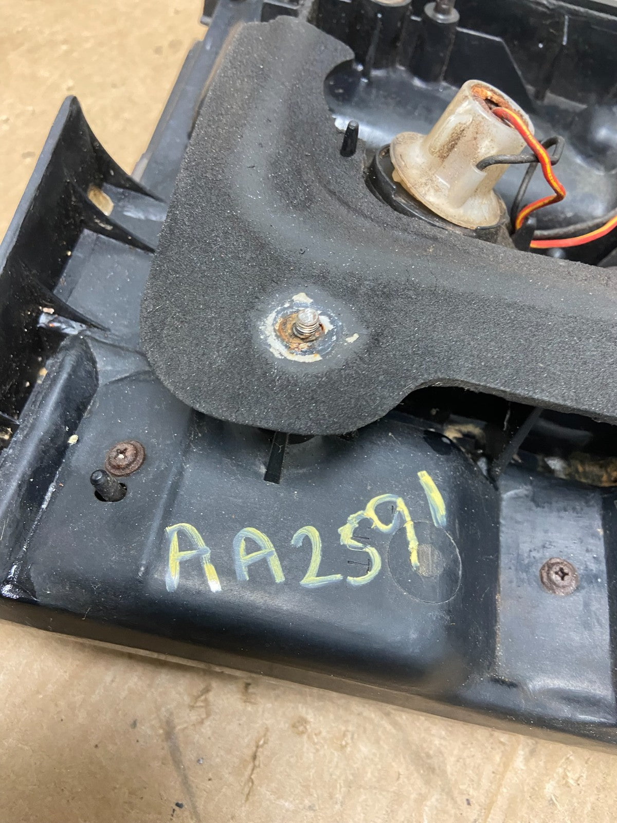 1990 Ford Probe Left Driver LH Side Tail Light OEM AA2591 GD13