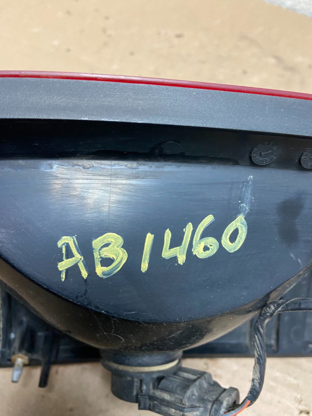 1997 to 2002 Ford Expedition Right Passenger RH Tail light OEM AB1460 LK7