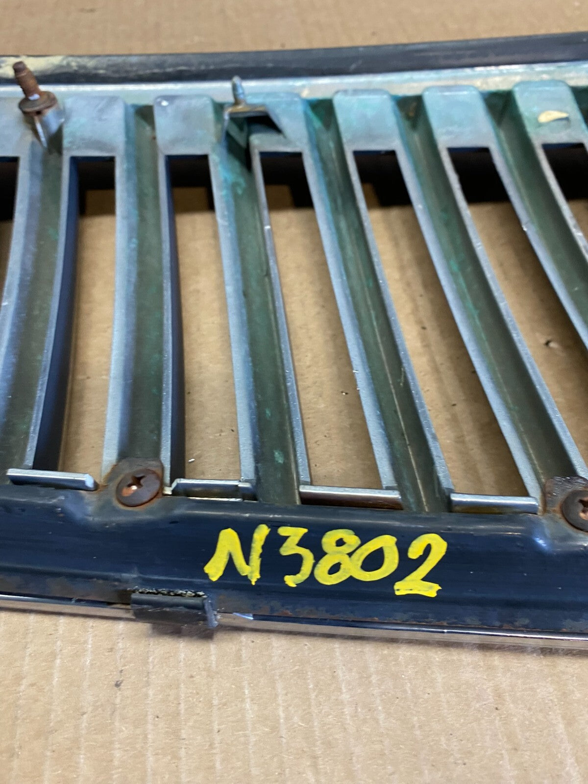 2002 to 2005 Hyundai XG350 Front Upper Grill Grille W/Emblem N5802 DG16