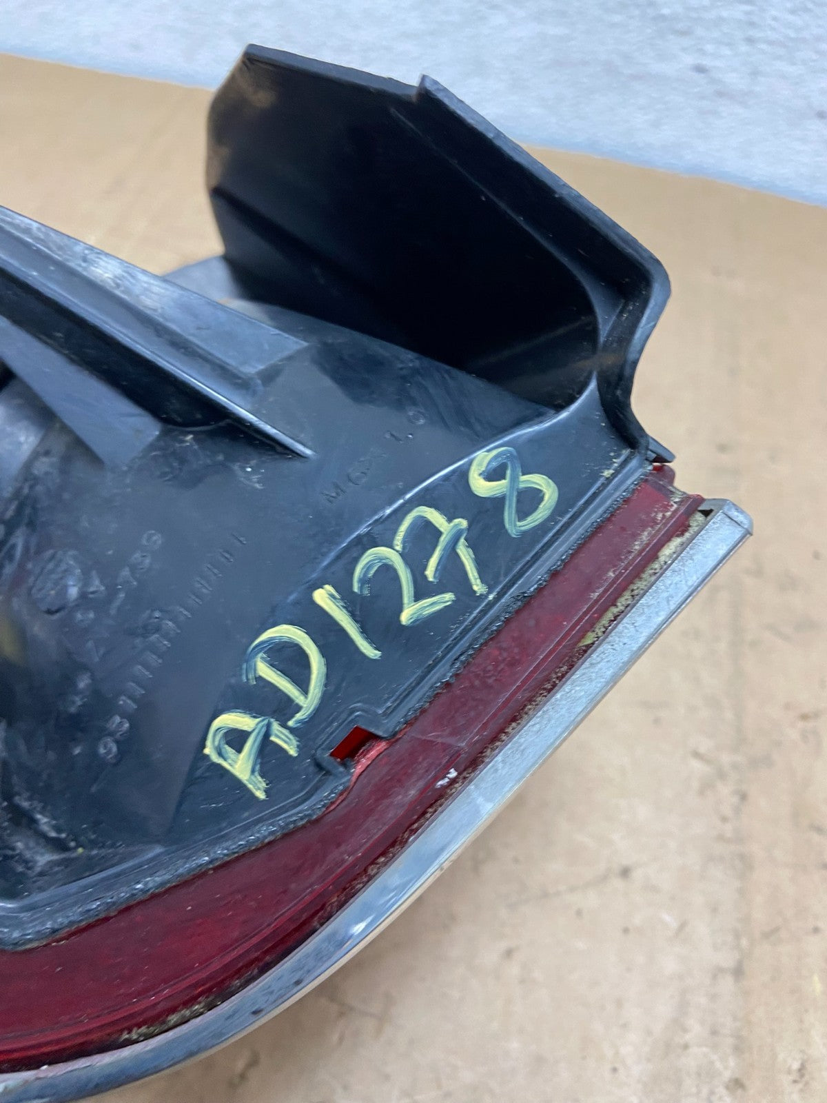 1994 - 1997 Ford Cougar Right Passenger RH Side Tail Light AD1278 DG9