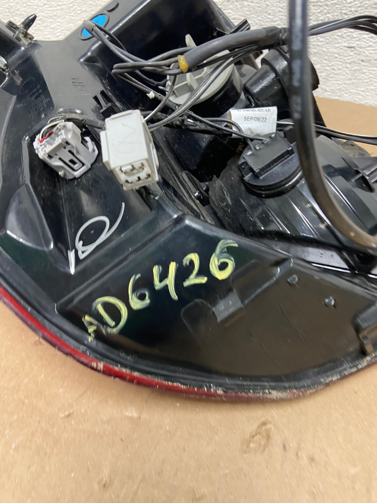 2020 2021 2022 2023 Ford Explorer Right Passenger Side Tail light AD6426 LK6