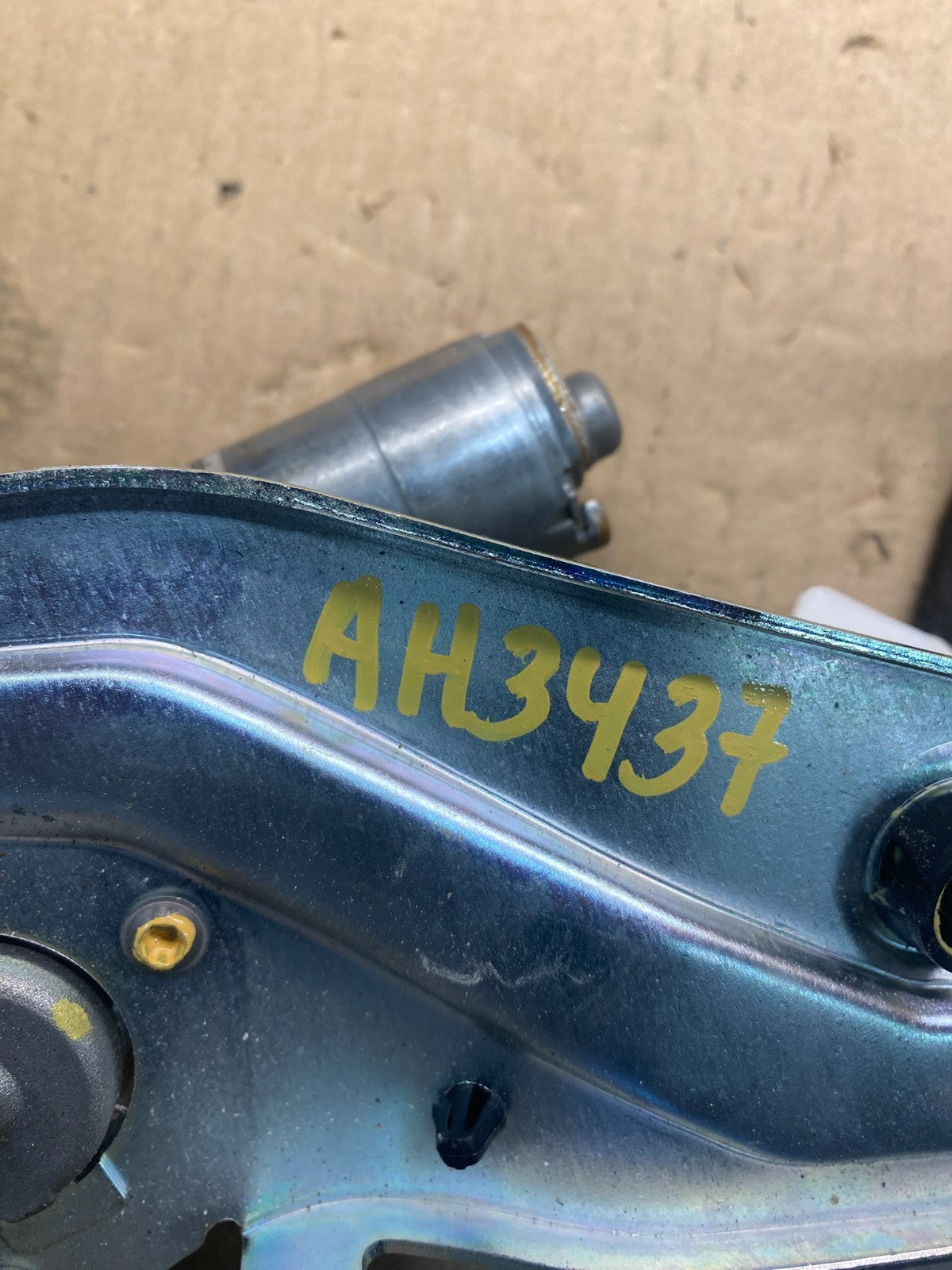 2014-2020 Mercedes S550 S600 Trunk Lid Motor Actuator Rear Lift AH3437 DG6