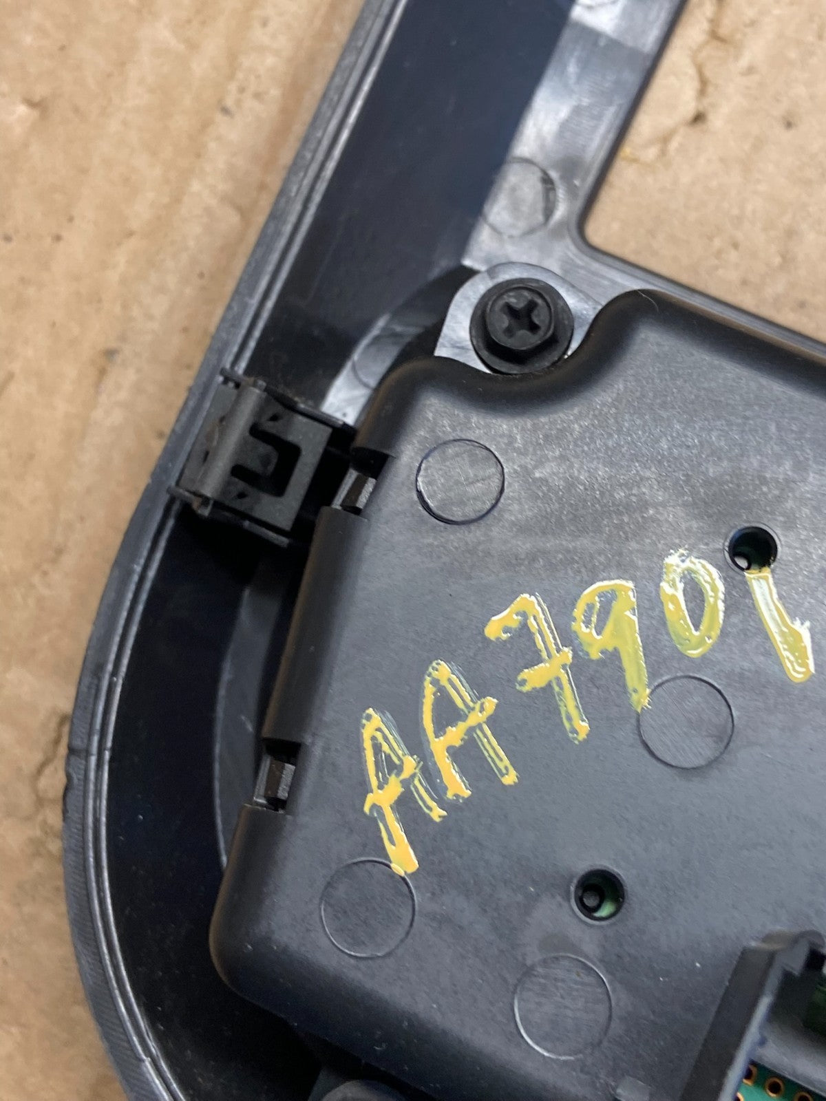 2009-2013 Jeep Patriot Dash Climate Temperature Control Radio Bezel OE aa7901 DG7