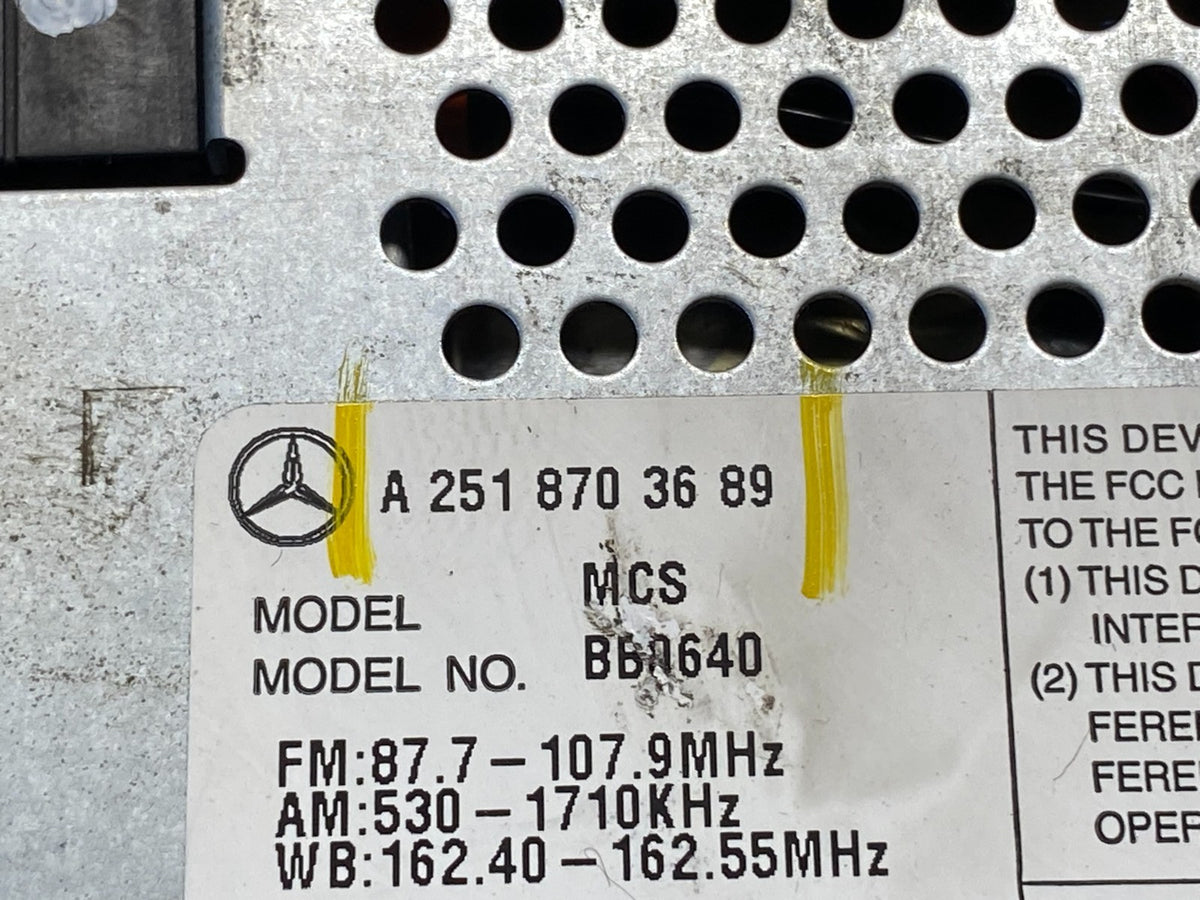 2006-2009 Mercedes W251 R350 Head Command Navigation Radio Player P0002 DG6