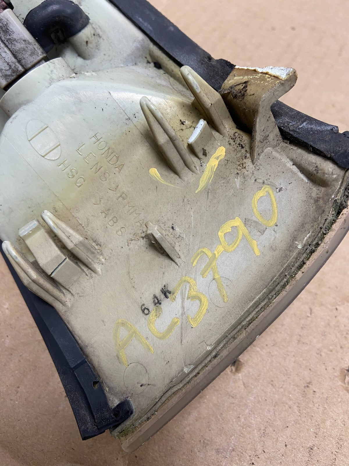 1992 to 1994 Acura Vigor Left Driver LH Side Turn Signal AC3790 DG6