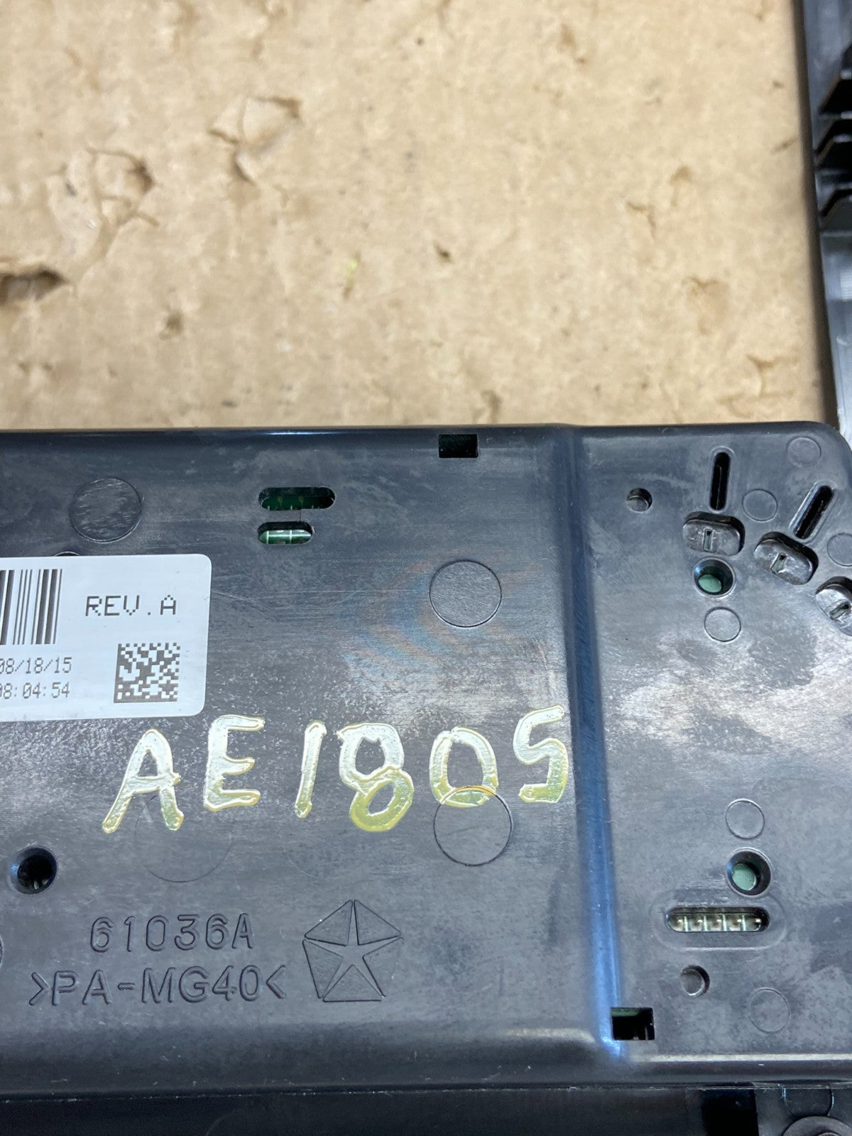 2011 to 2017 Jeep Compass Dash Climate Temperature Control Radio Bezel AE1805 DG6