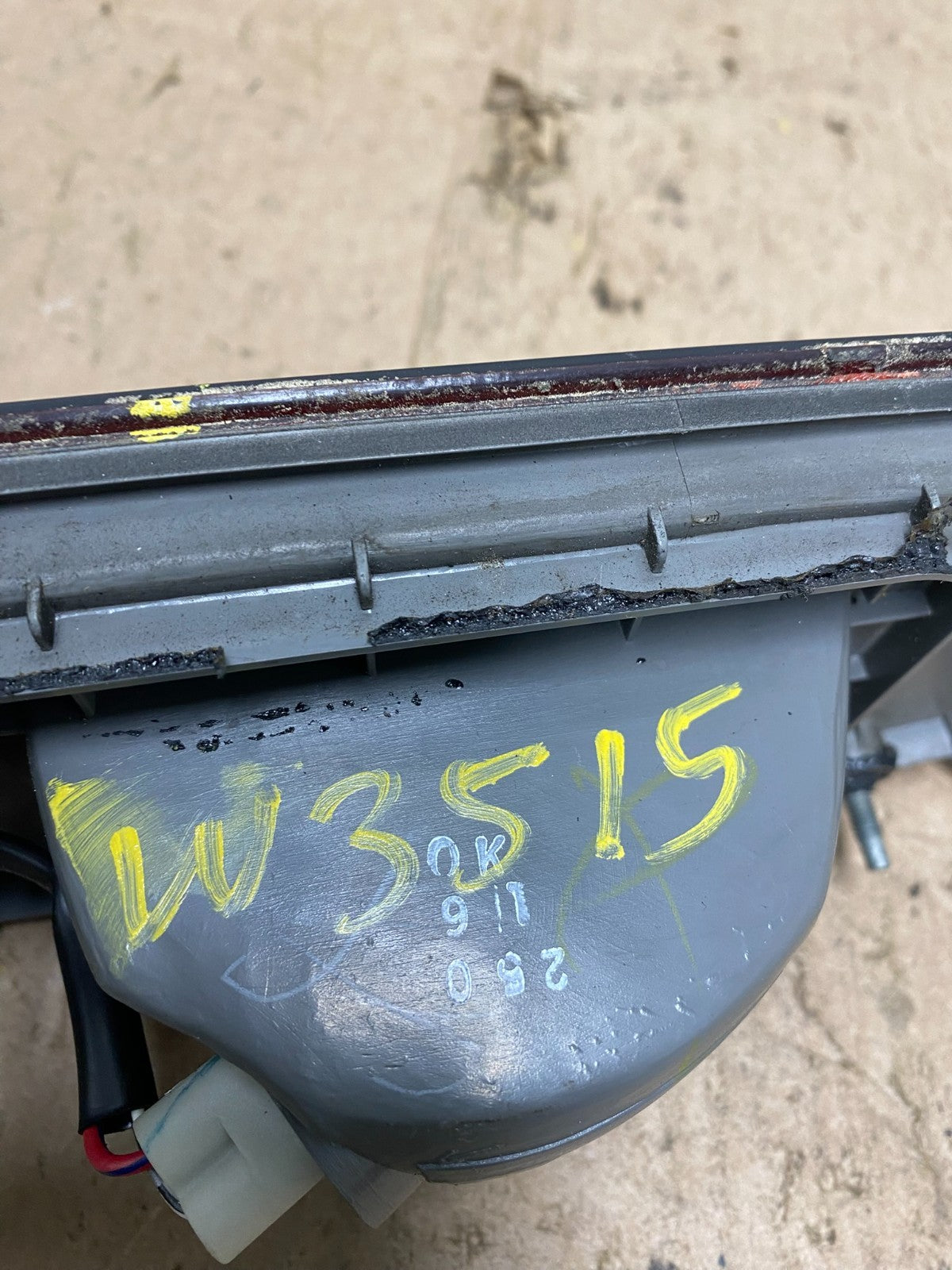 1997 1998 1999 Toyota Camry Tail Light Inner Left Driver LH Inner Oem W3515 DW7