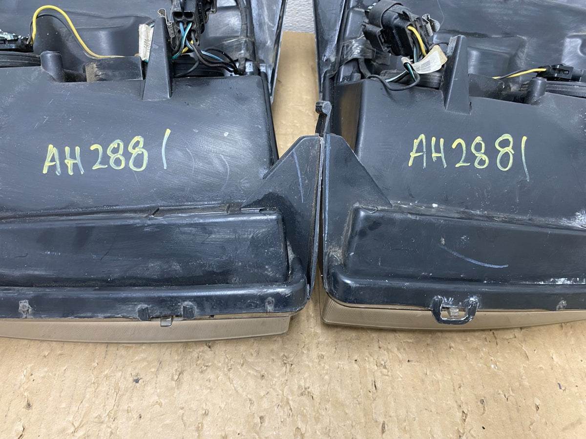 2007 to 2014 Chevrolet Silverado Left+Right Side Black Headlights AH2881 DW11