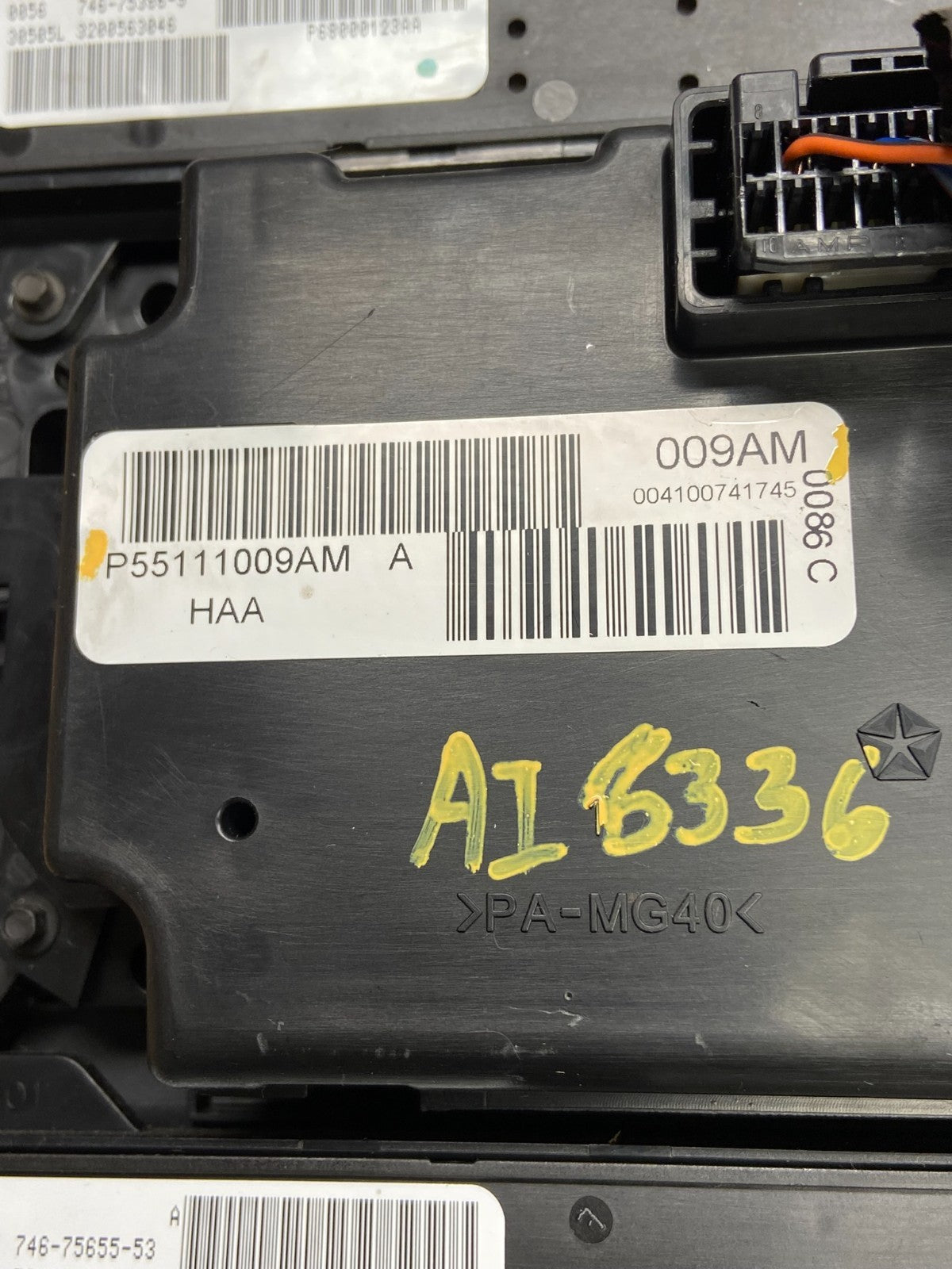 2005 2006 2007 Jeep Commander Grand Cherokee A/C Climate Control Bezel AI6336 DG4