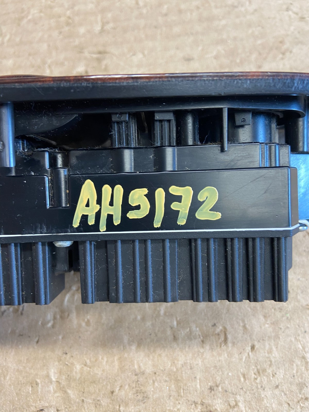 2007-2014 Chevrolet Silverado Sierra Left Driver Master Window Switch ah5172 DG5