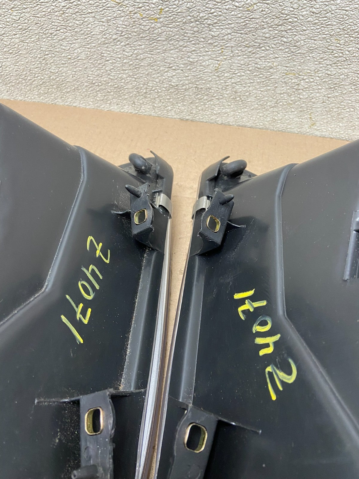 2002 to 2004 Volkswagen Jetta Left+Right Headlights Aftermarket Z4071 DW8