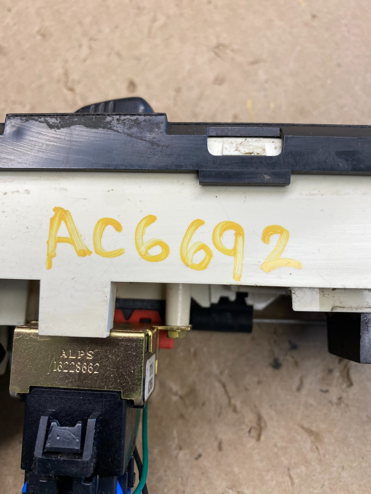 2004 to 2008 GMC Chevrolet Canyon Colorado Climate Control A/C Panel AC6692 DG6