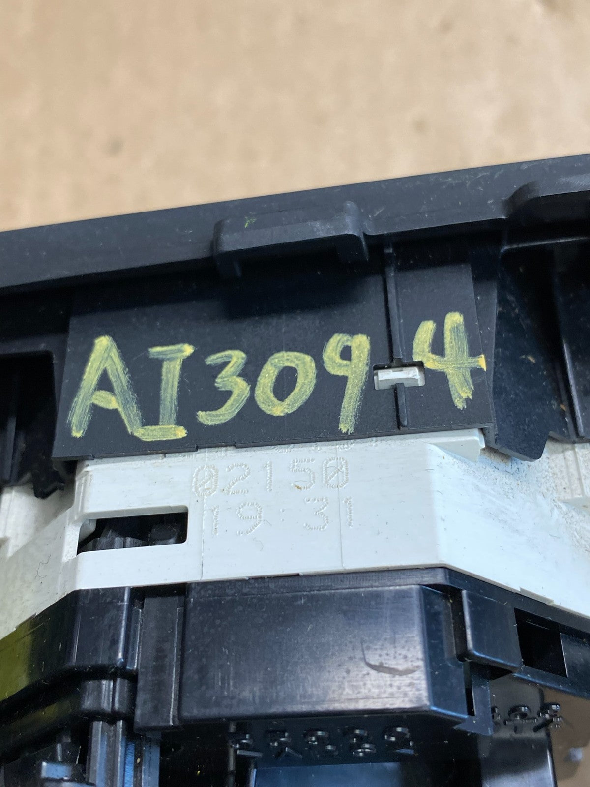 2009 to 2013 Toyota Corolla Climate Heater A/C AC Control Panel ai3094 DG5