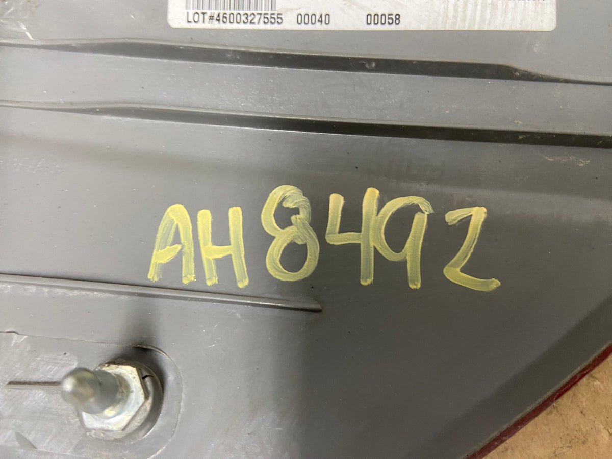 2006 to 2010 Toyota Sienna Left Driver LH Side Tail Light AH8492 LK6