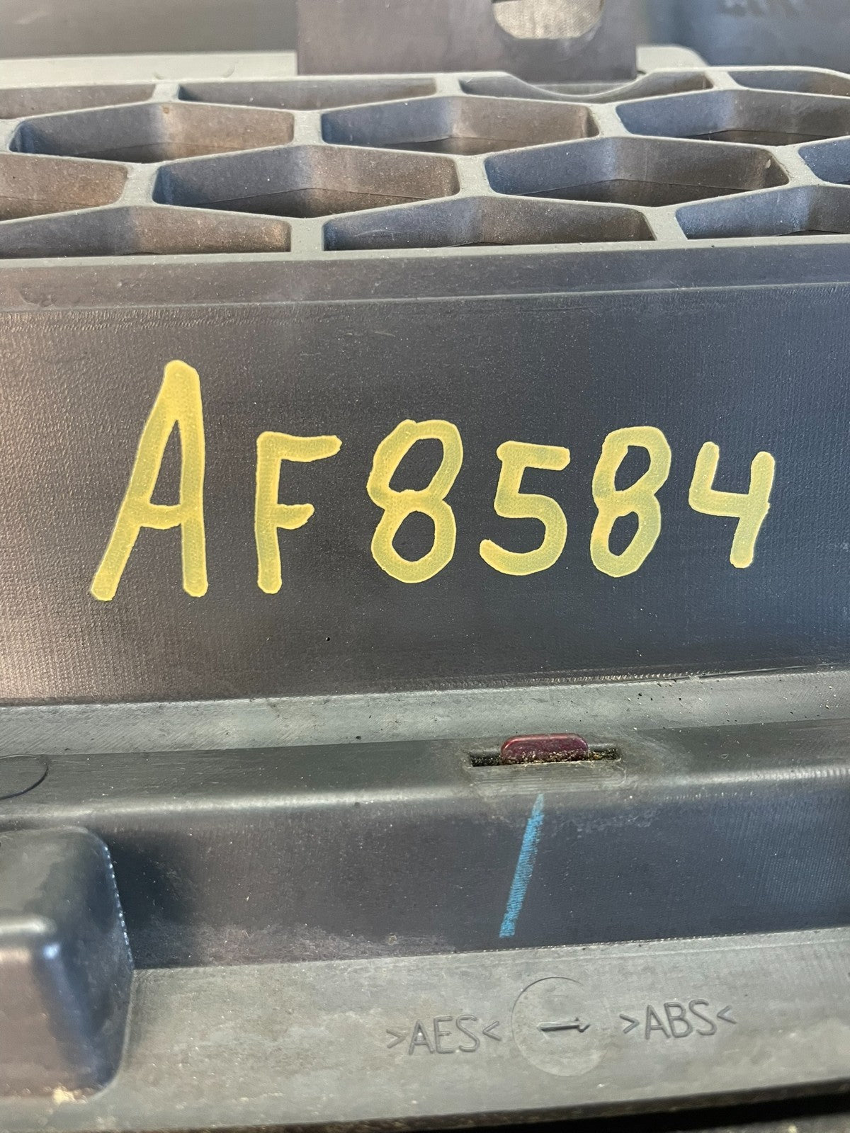 2003 2004 2005 Honda Pilot Front Upper Grill Grille AF8584 DG6