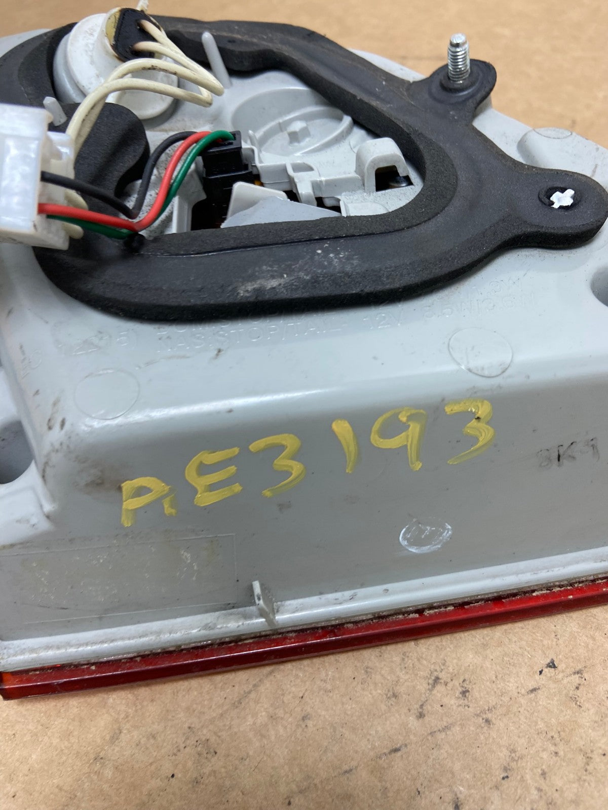 2009-2011 Hyundai Genesis Sedan Right Passenger Inner Tail Light AE3193 LK5