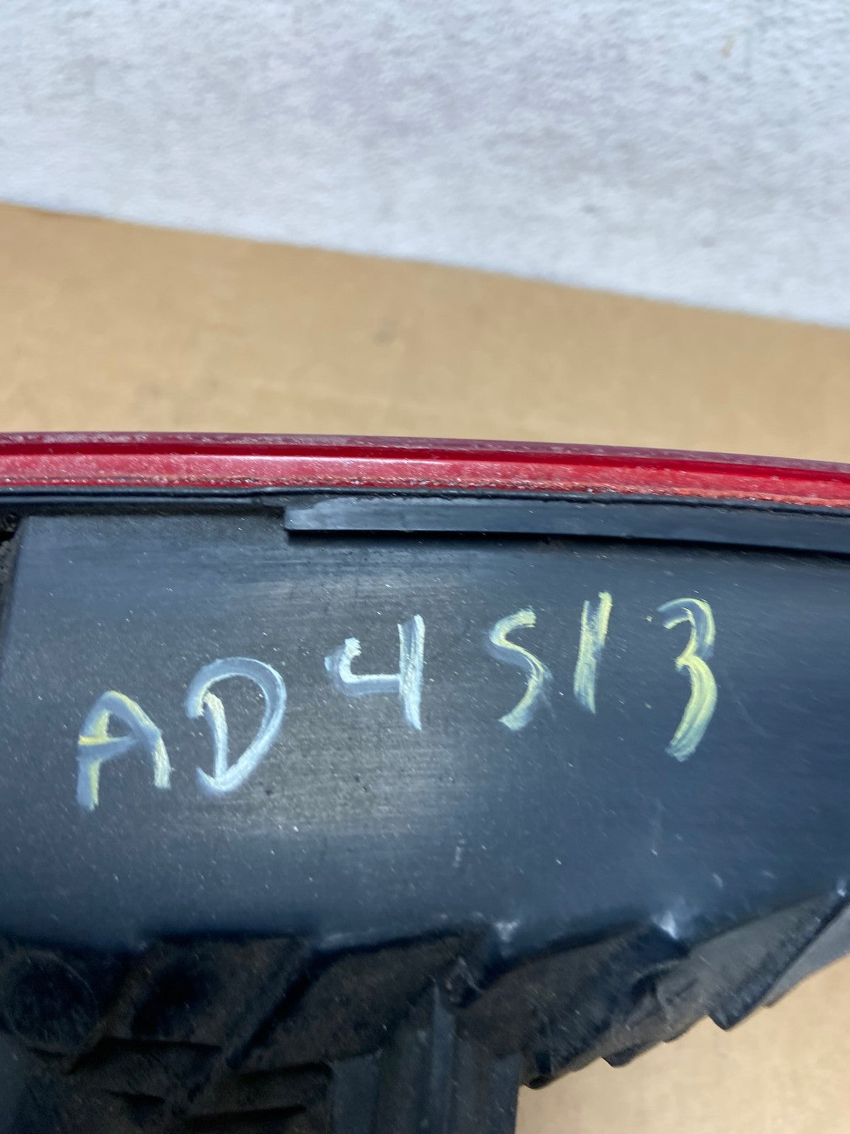 2000 2001 2002 Toyota Avalon Left Driver Side Tail Light AC3854 LK6