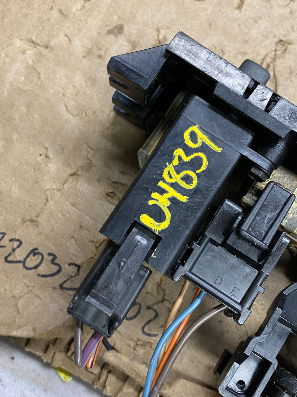1989 to 1991 Oldsmobile 88 Eighty Eight Climate Controls 16036854 U4839 PS6