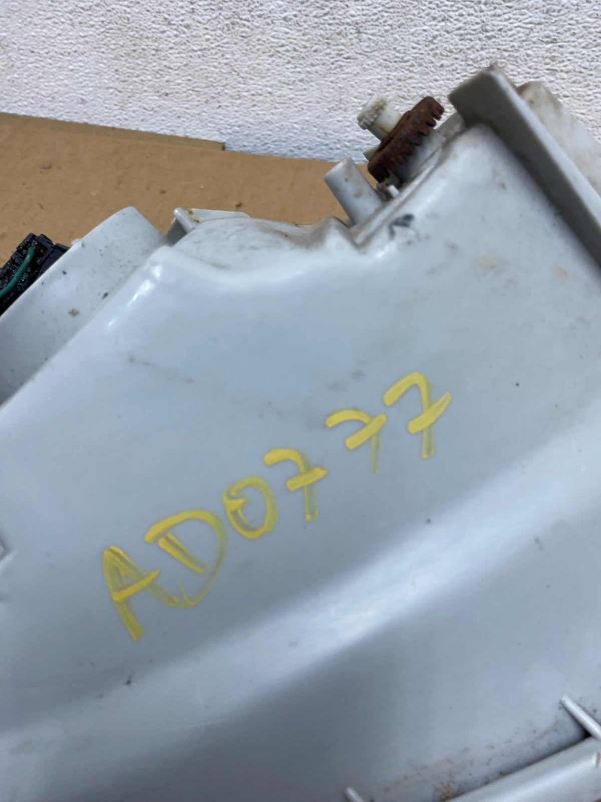 1996 - 1998 Honda Civic Sedan Left Driver LH Headlight Halogen AD0777 DW9