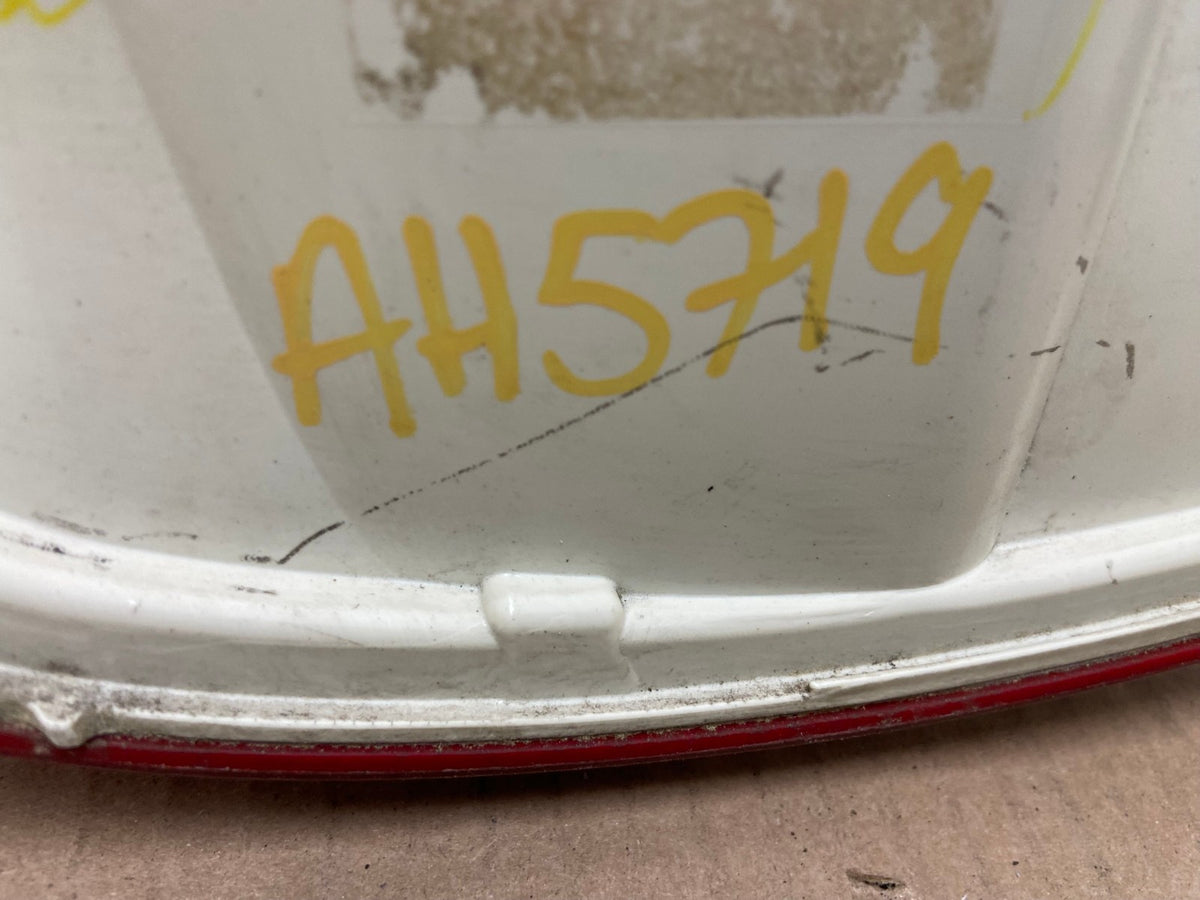 2010-211 Mercury Milan Right Passenger RH Side Tail Light AH5719 LK6