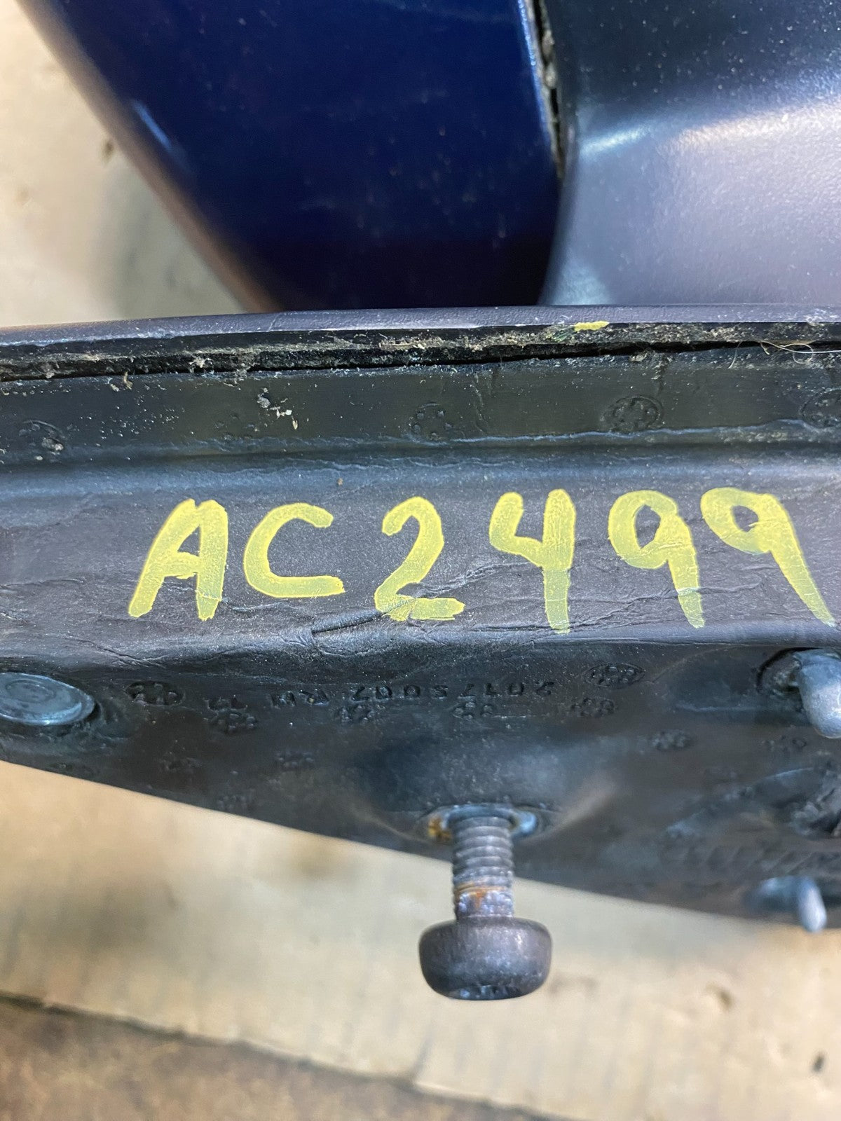 2012-2015 Volkswagen Passat Right Passenger Sgn Door View Mirror AC2499 MS11