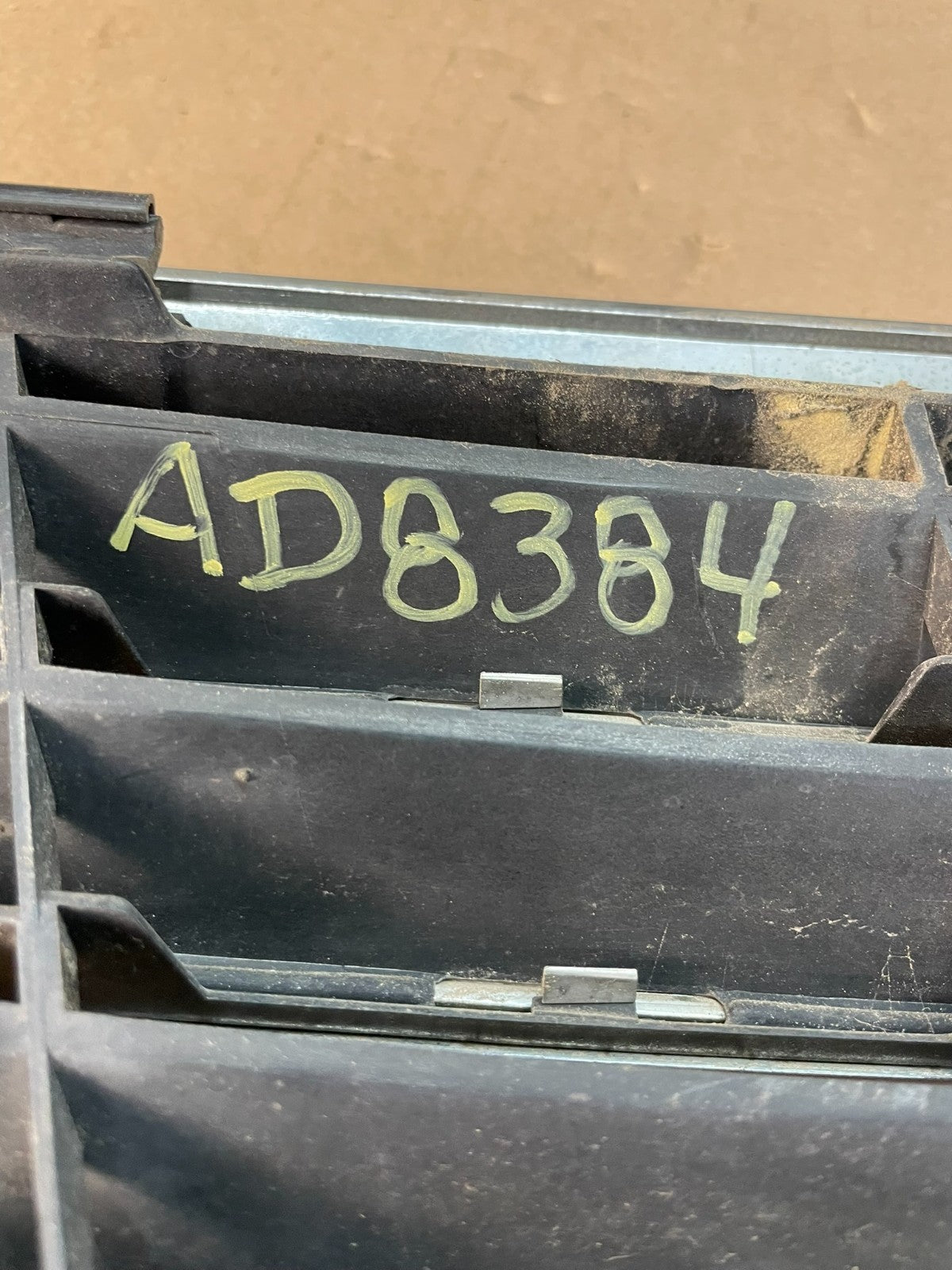 2000 to 2002 Mercedes-Benz S-Class S500 S430 Front Upper Grille AD83845