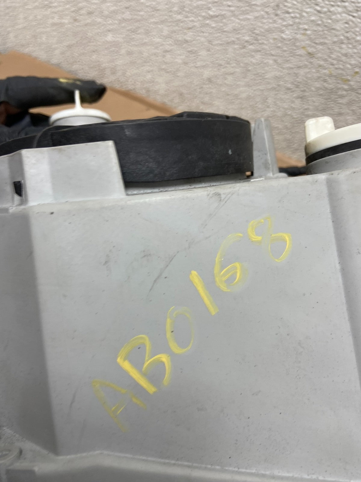 2001-2004 Mercedes-Benz C Class Halogen Left Driver Headlight Oem AB0165 DW7