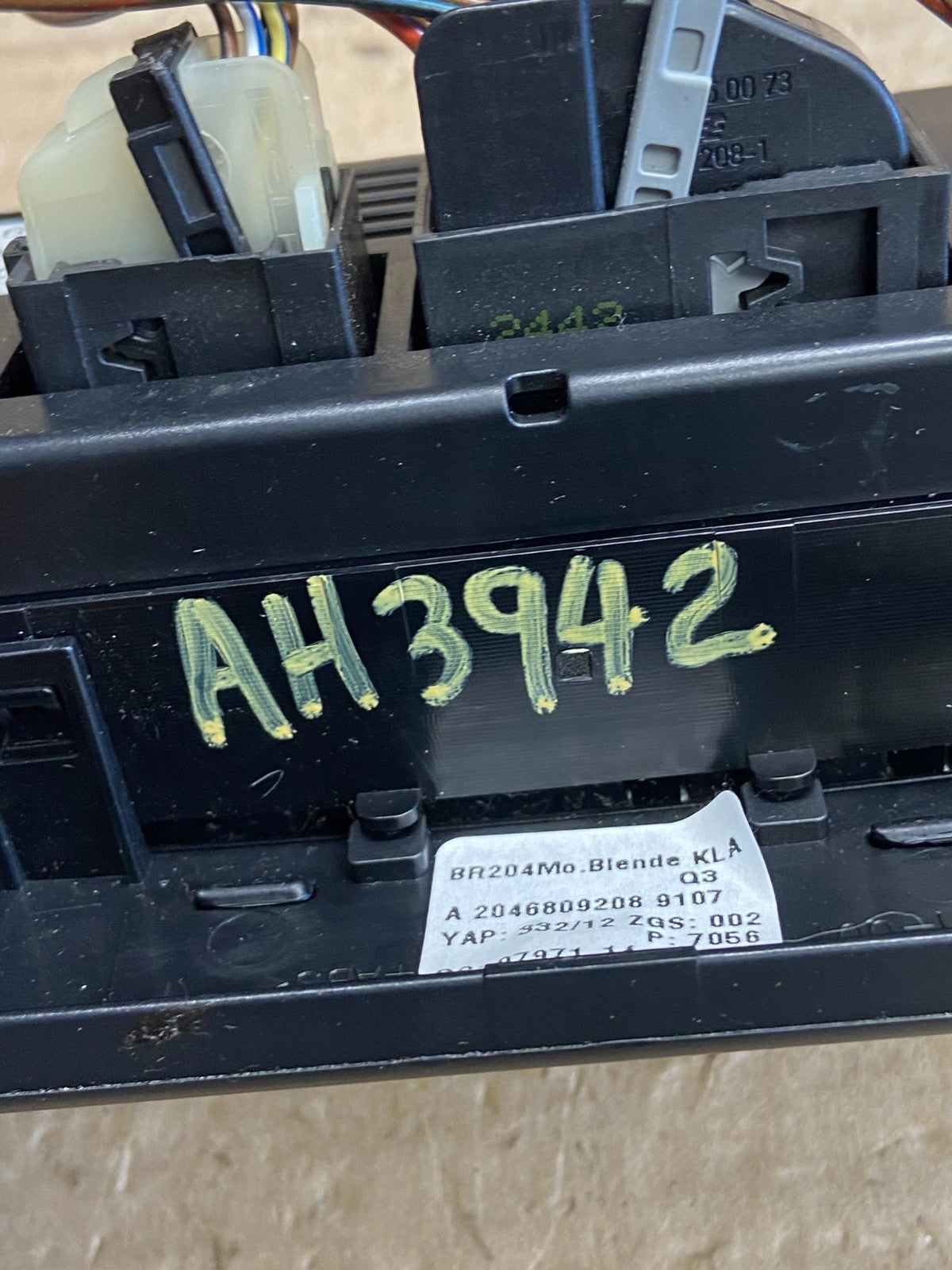 2013 2014 Mercedes C-Class C250, A/C AC Climate Control Panel ah3942 DG5