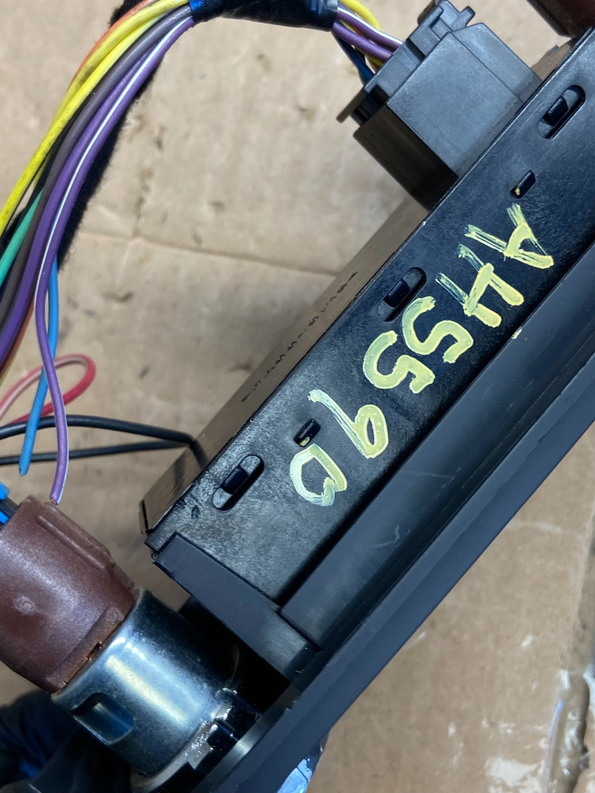 2007 - 2014 Chevrolet Tahoe Yukon Pedal Traction Switch AH5590 DG6
