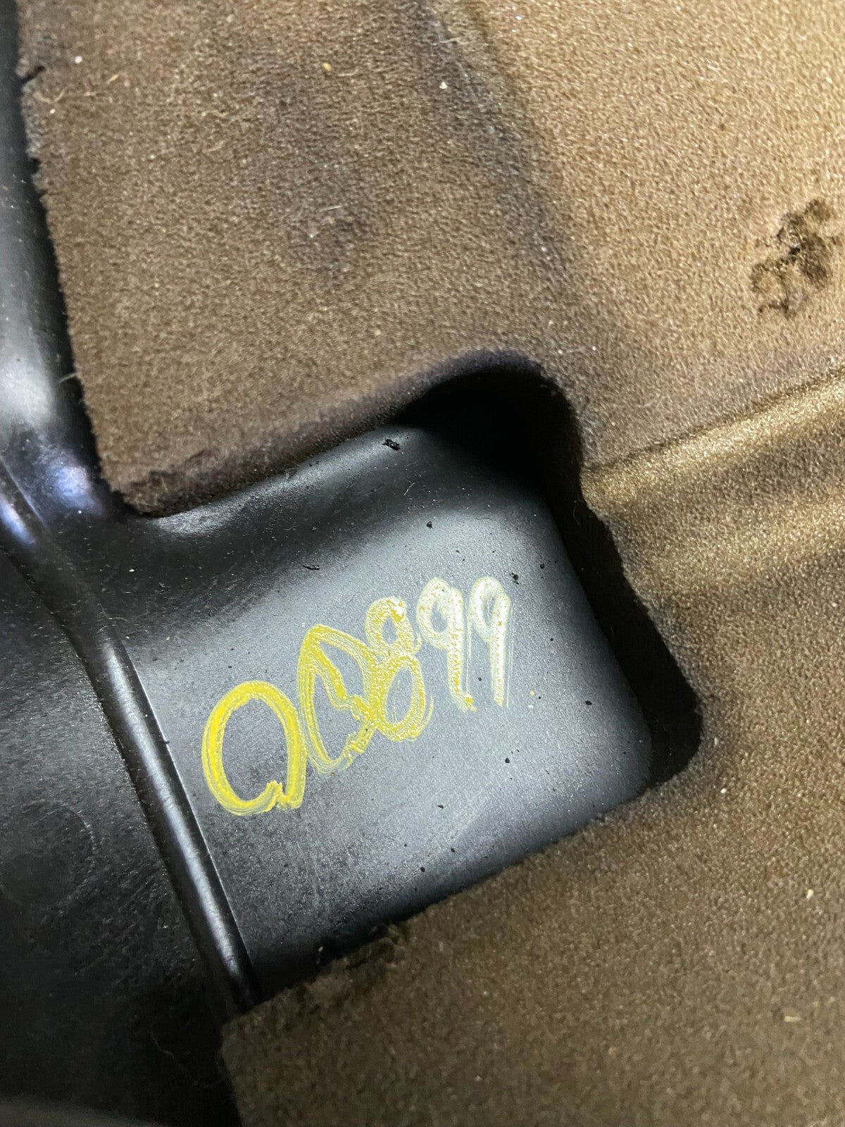 2004 2005 2006 Chrysler Pacifica 3.5L Engine Cover Motor o0899 DG9