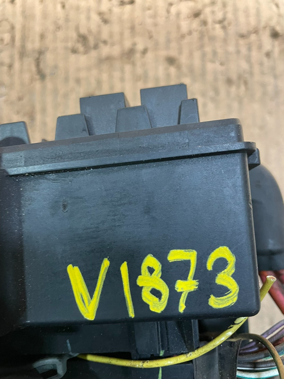 2009 Jeep Grand Cherokee Integrated Power Fuse Body Control BCM Box v1873 DG7