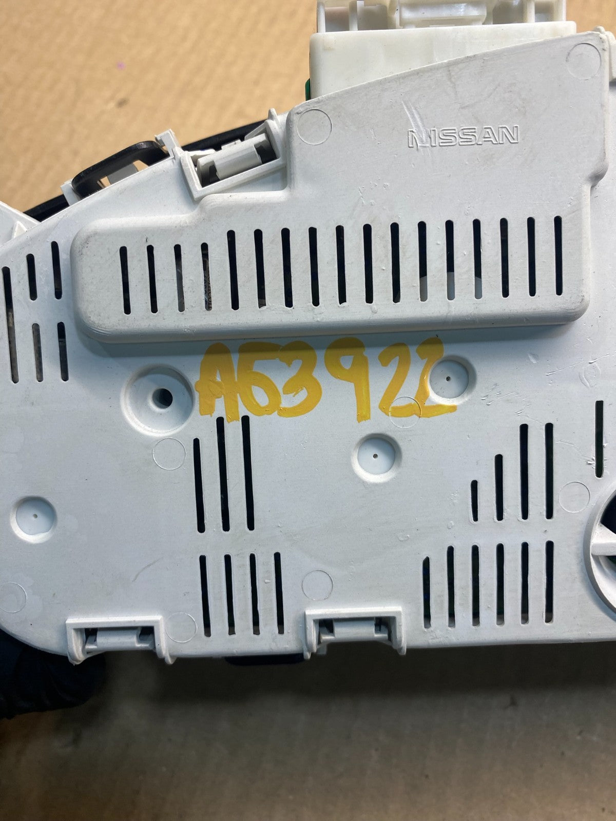 2010 2011 2012 Nissan Pathfinder Speedometer Cluster Gauge AG3922 DW6