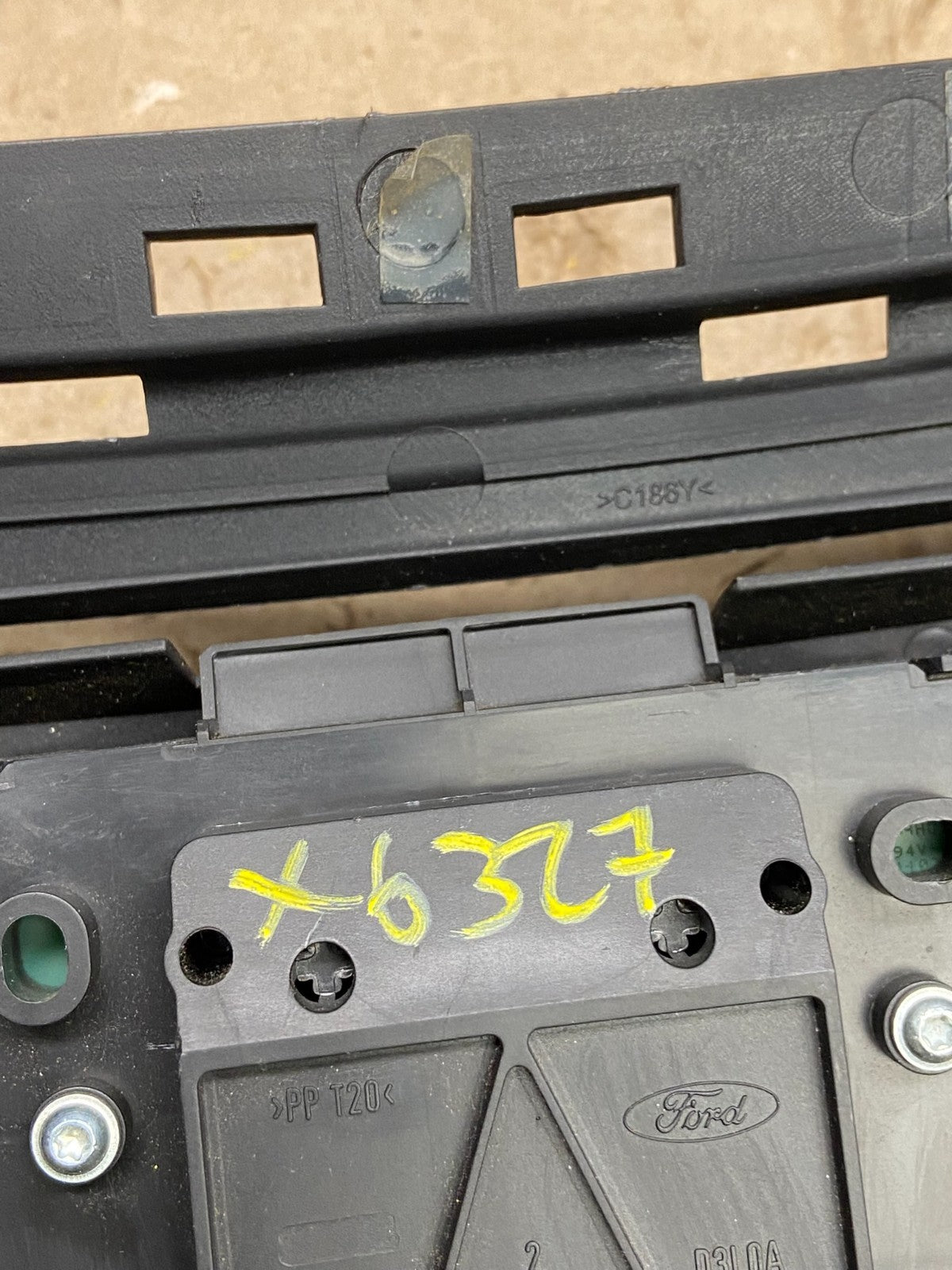 2013 2014 2015 2016 Ford Escape Dash Radio Control Panel Bezel X6327 DG5