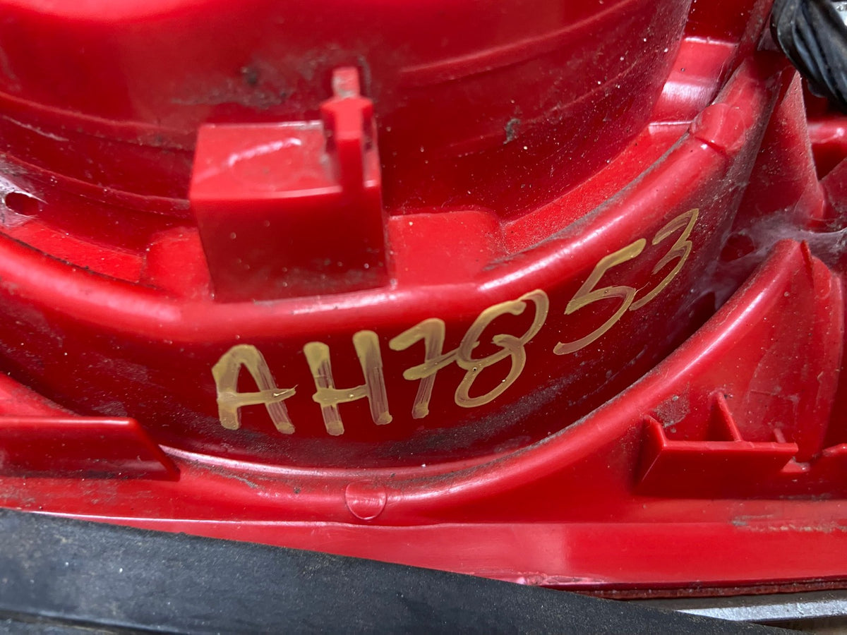 2008 - 2012 Chevrolet Malibu Right Passenger RH Side Tail Light AH7853 LK6