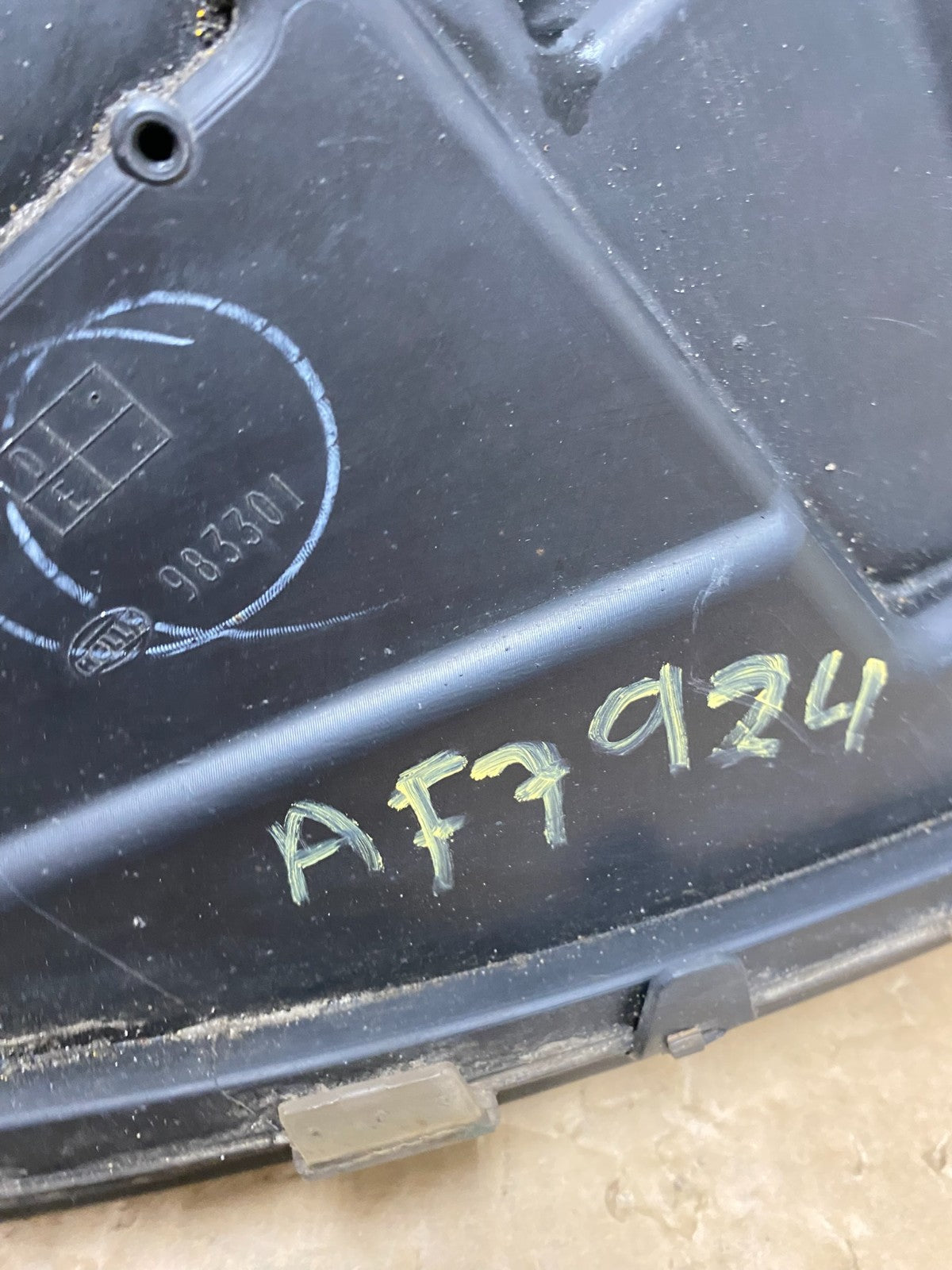 Kenworth P54-6162-200R SAE HG05 SSB518 Left Driver Side Headlight AF792412
