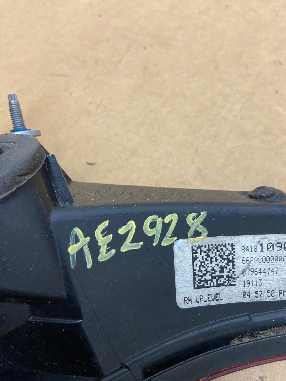 2017 2018 2019 GMC Acadia Right Passenger RH Side Inner Tail Light AE2928 LK6