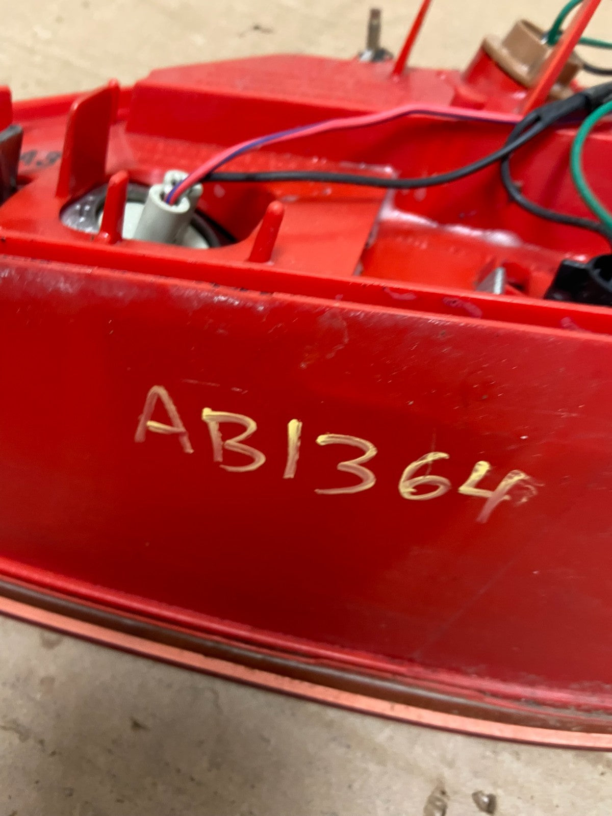2003 2004 Infiniti M45 Left Driver Side Tail Light AB13646