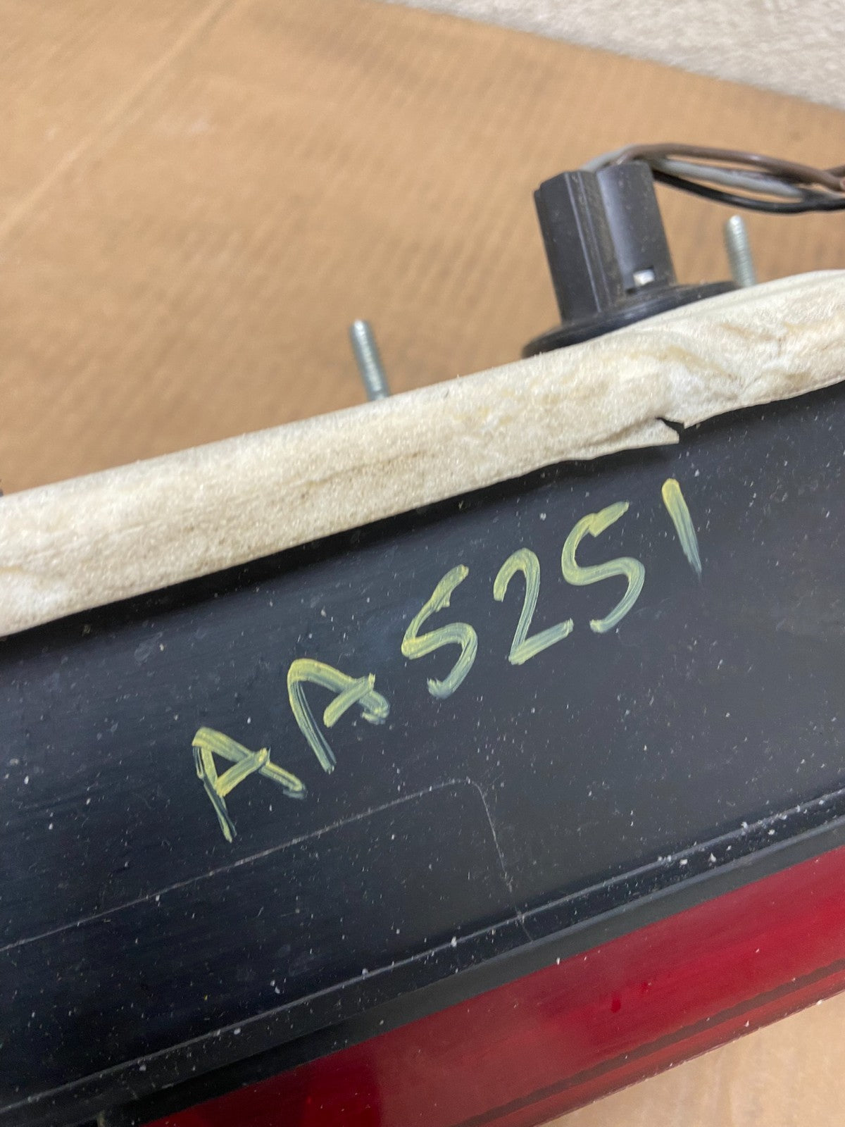 1982-1983 Chrysler Lebaron Right Passenger Rh Side Tail Light OEM AA5251 GD8