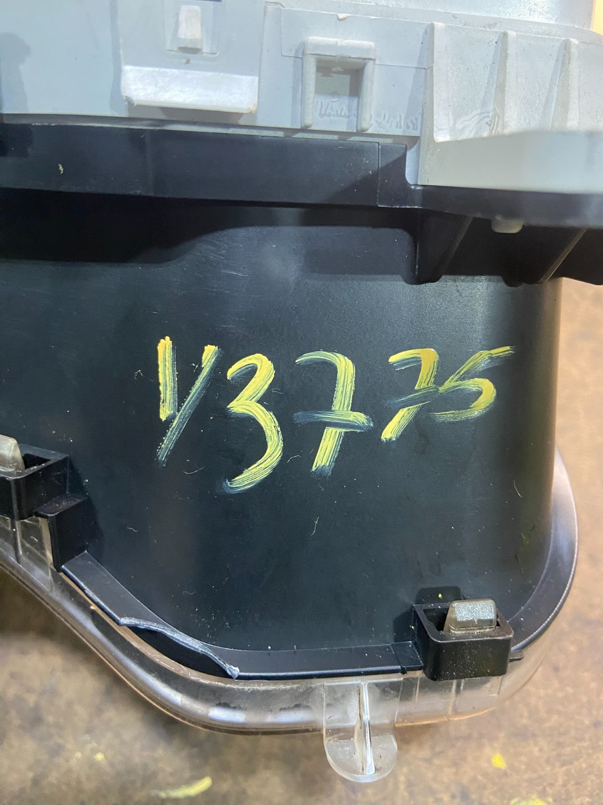 2014 Ford E150 E250 E350 VAN Gauge Speedometer Cluster OEM y3775 DG8