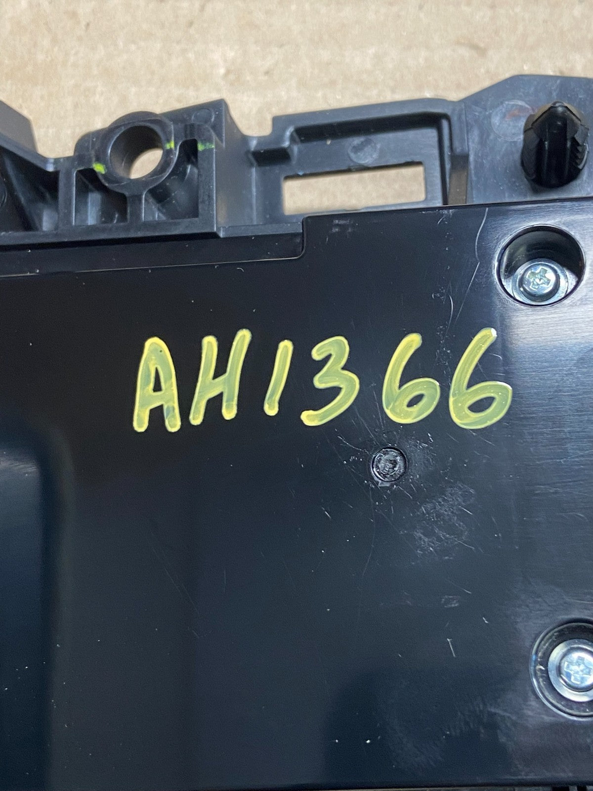 2019 Ford Explorer Radio Climate Control Trim Bezel Panel AH1366 DG6