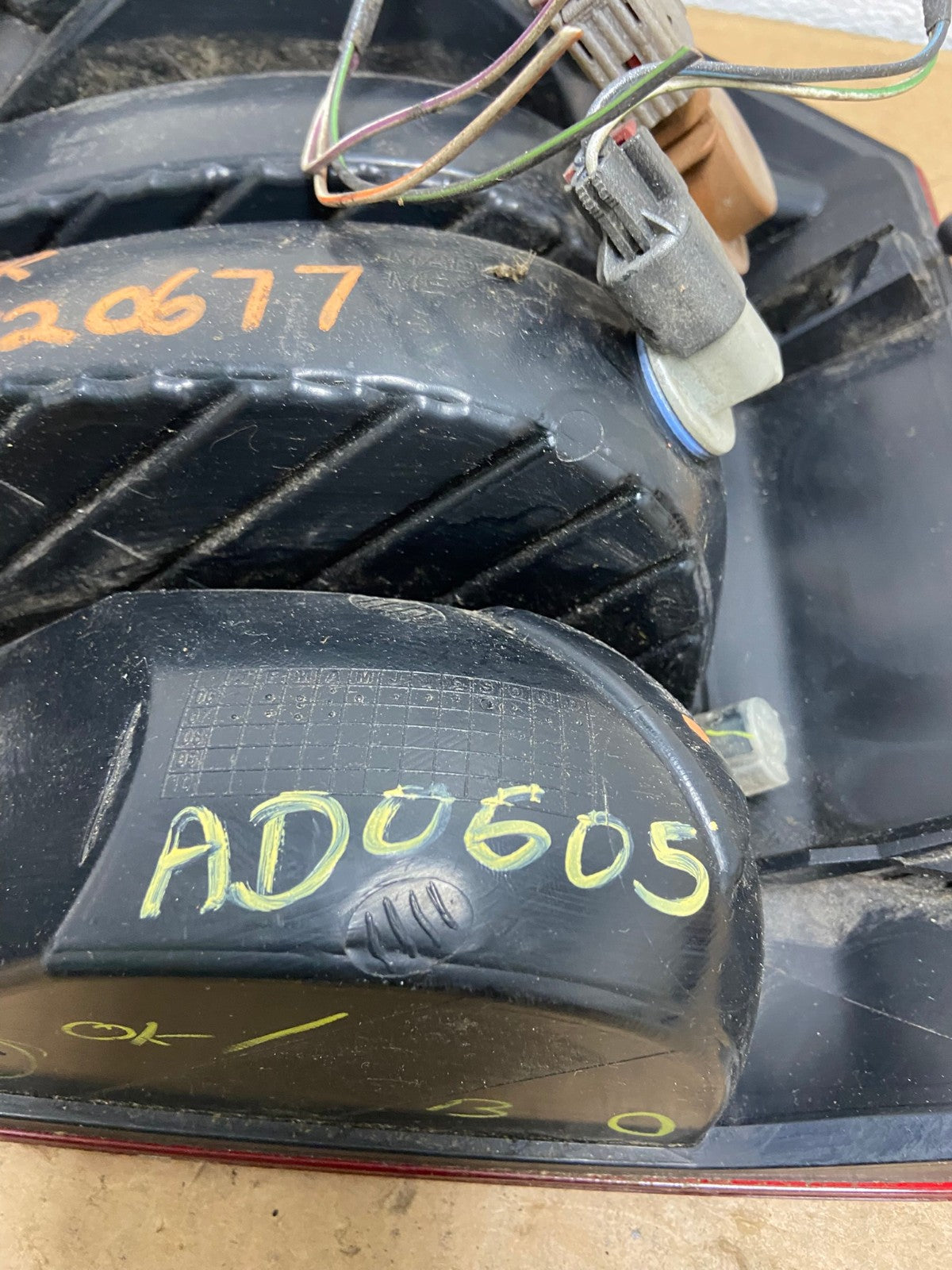 2007 2008 2009 2010 Jeep Compass Left Driver LH Side Tail Light AD0605 LK7