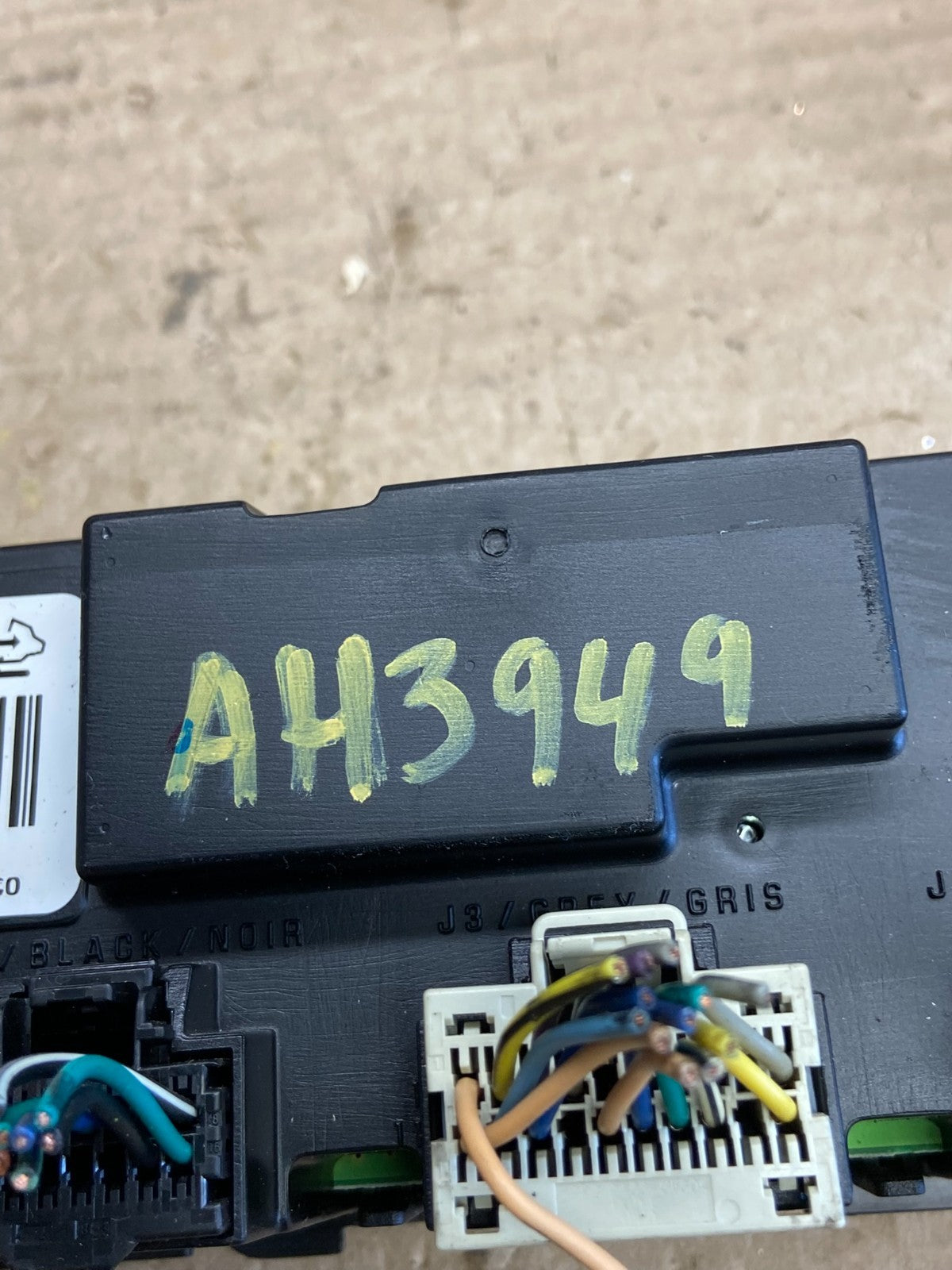 2007 to 2009 GMC Yukon Chevrolet Tahoe Climate Control A/C Panel AH3949 DG5