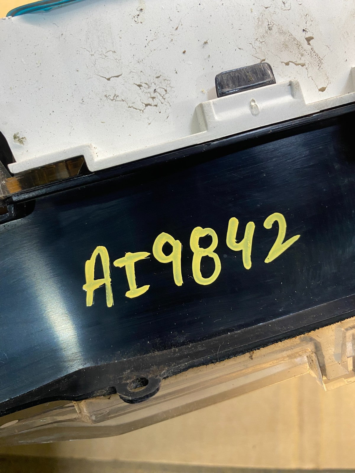 2001 - 2002 Ford Econoline E250 E350 Van Speedometer Instrument Cluster AI9842 D6
