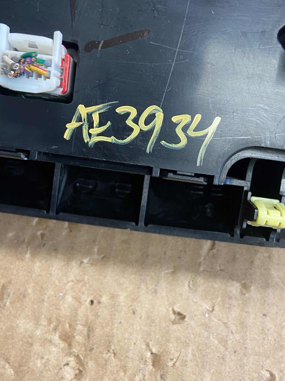 2010 - 2014 Subaru Outback Legacy A/C Heater Climate Control Unit AE3934 DG6