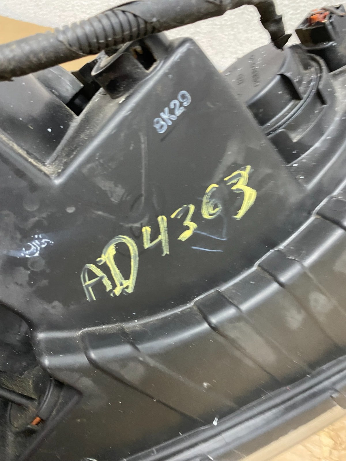 2009 - 2010 Hyundai Sonata Left Driver LH Side Headlight Halogen AD4363 DW9