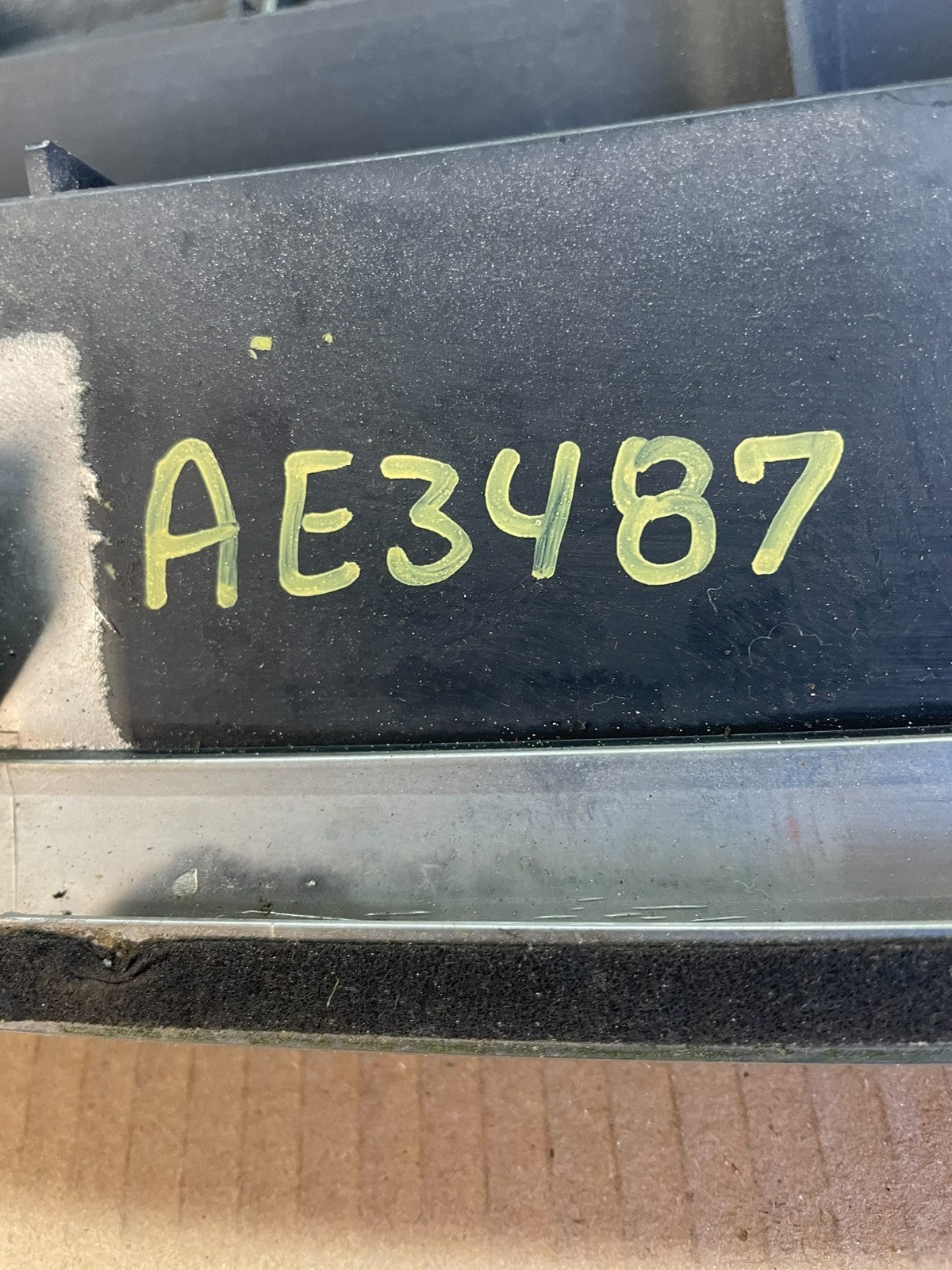 2004 to 2007 Subaru Legacy Front Upper Grille Grill AE34874