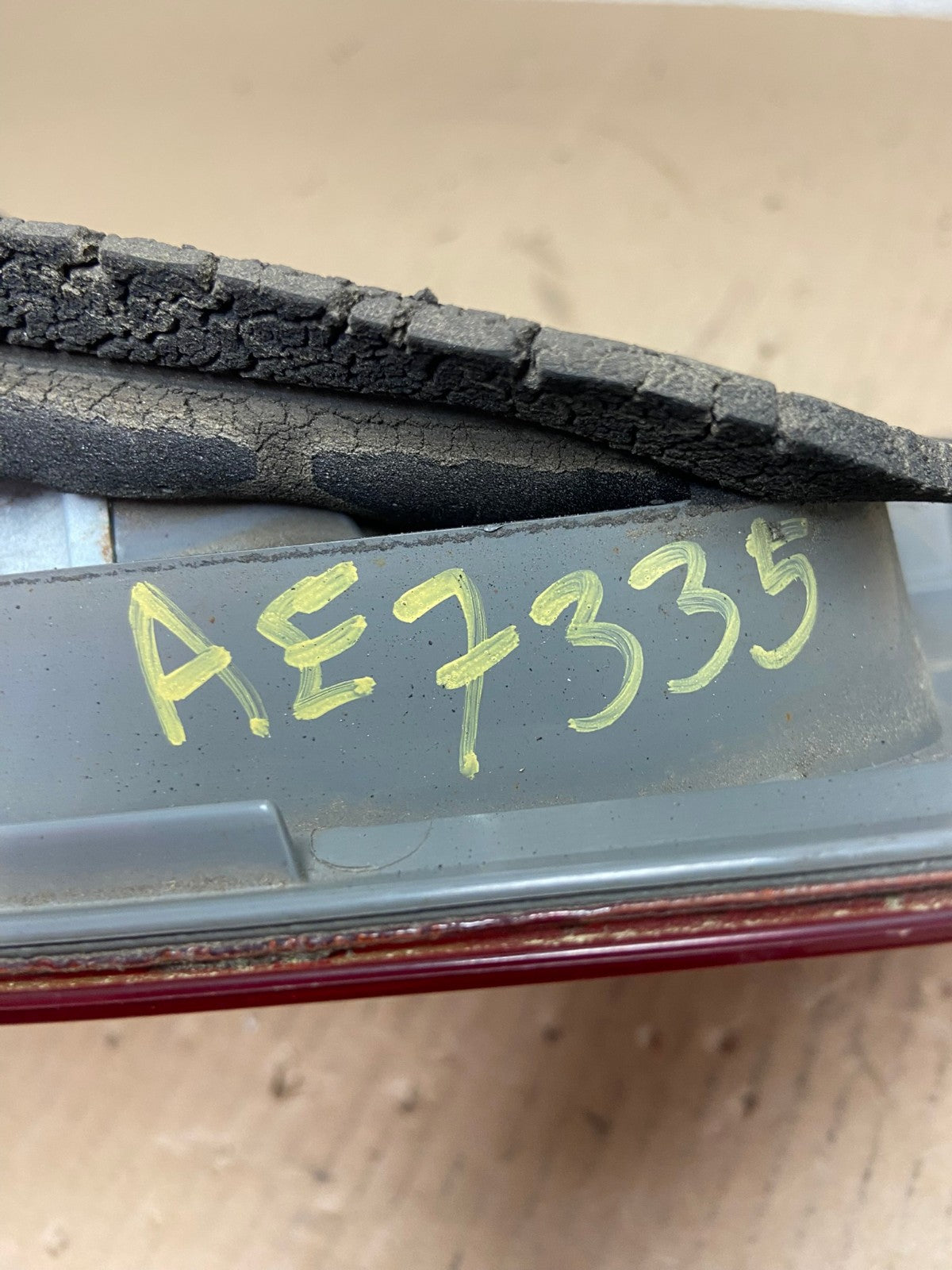 2005 2006 2007 Honda Odyssey Inner Left Driver Lh Tail Light AE7335 LK7