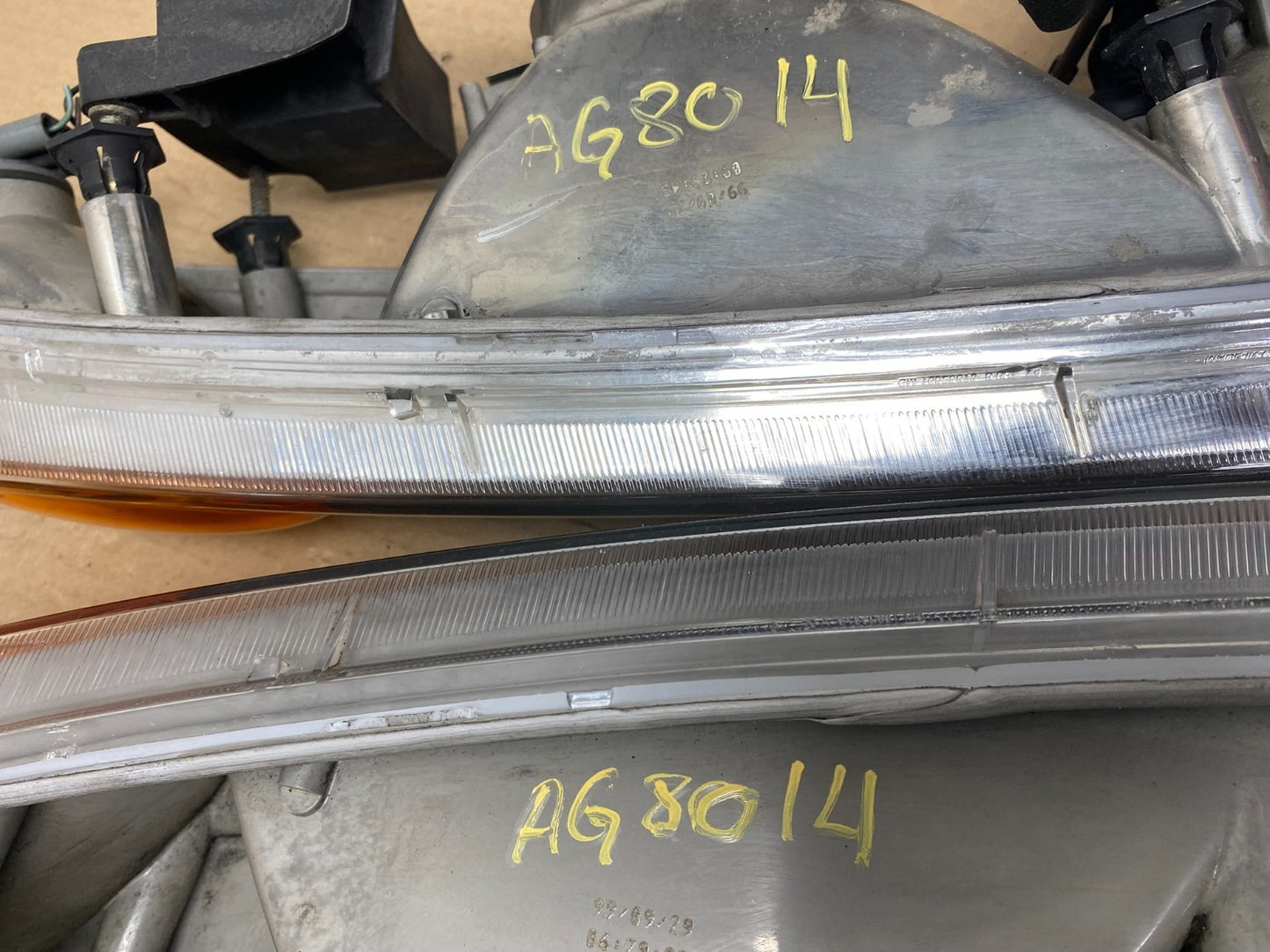 1998 - 2002 Saturn SL SL1 SL2 S Series Left+Right Halogen Headlights AG8014 DW9