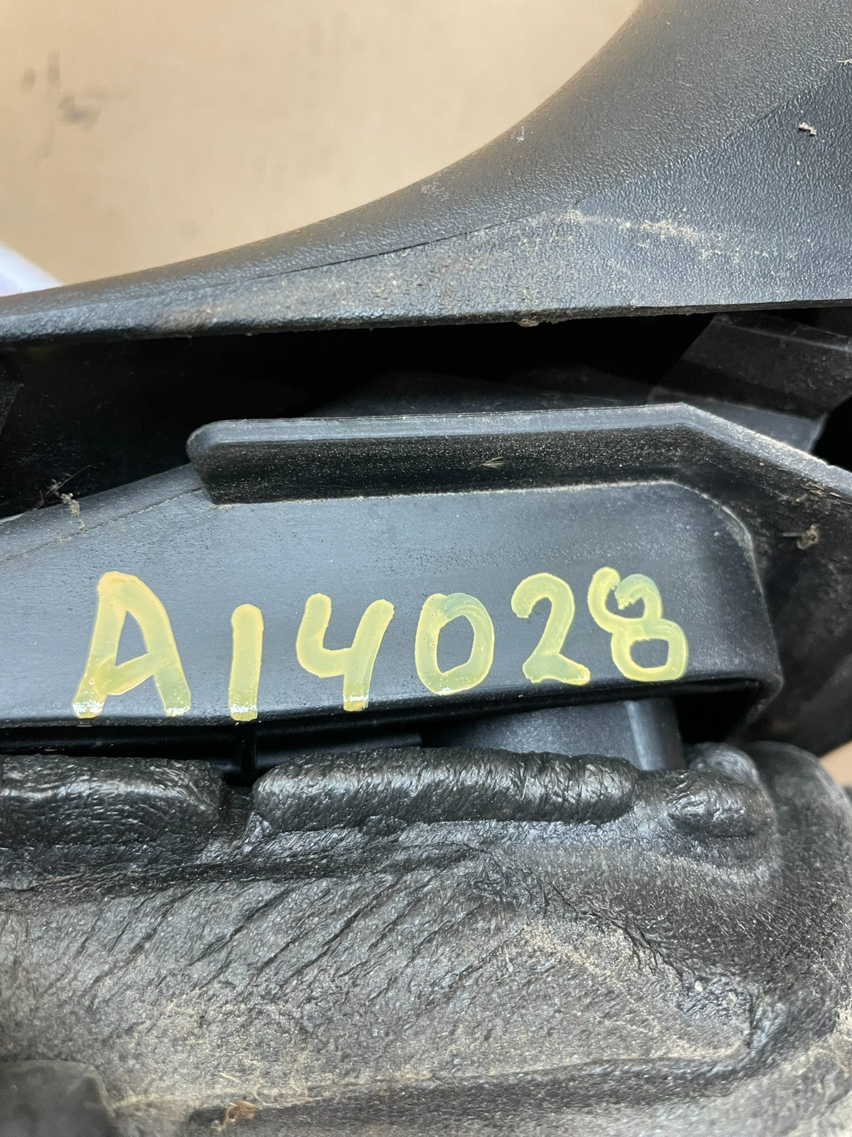 2008 to 2011 Ford Focus Left Driver View Door Mirror Heated AI4028 DG9