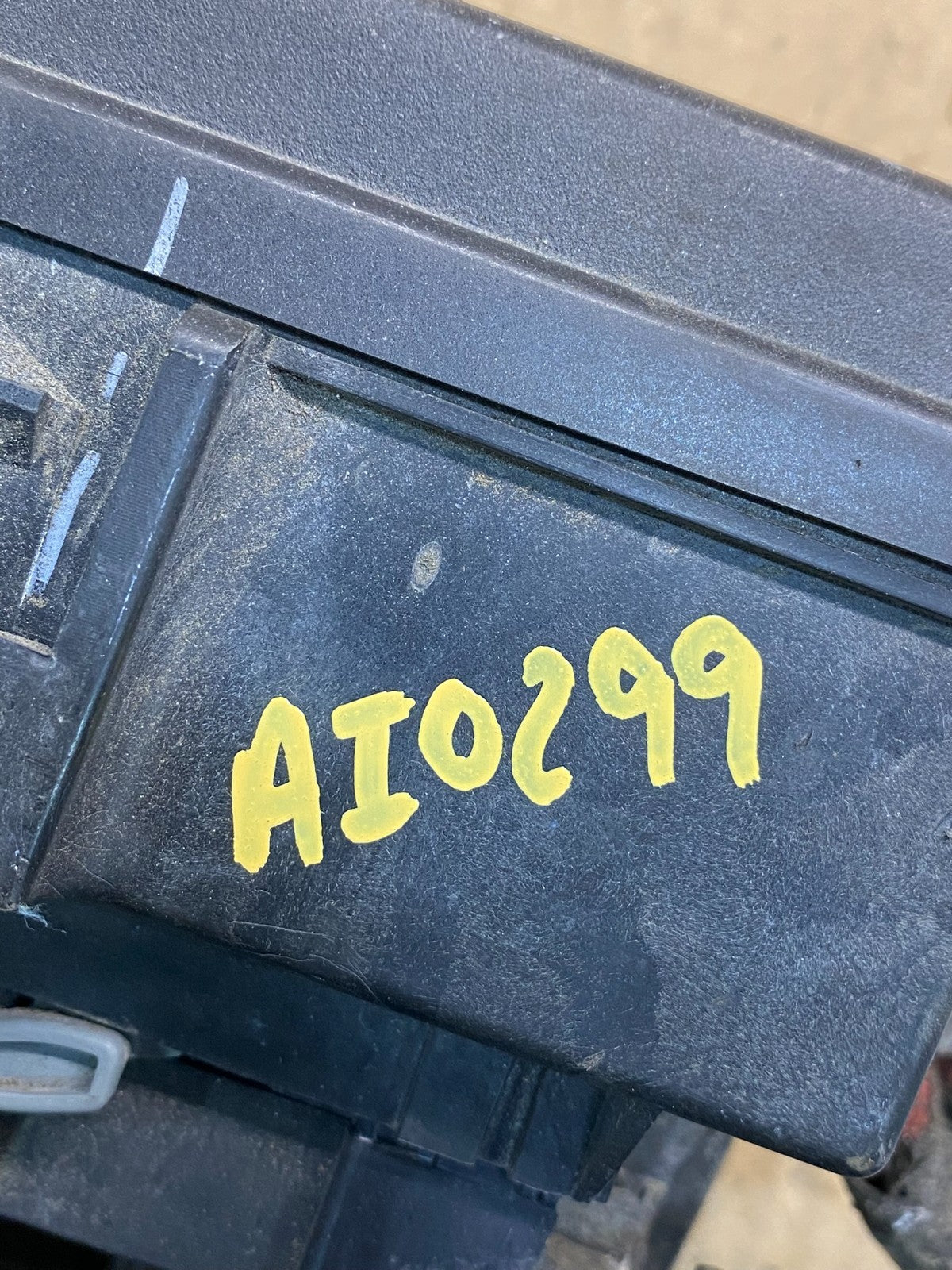 2007 Jeep Grand Cherokee Integrated Power Fuse Box 04692109ac AI0299 DW5